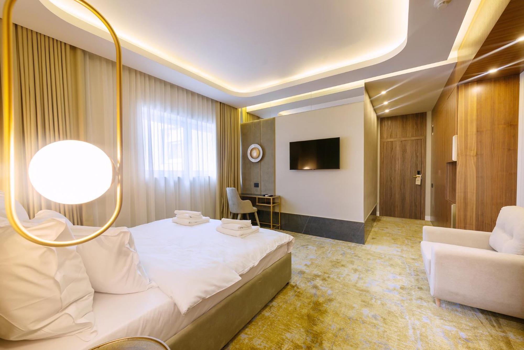 Yasu Luxury