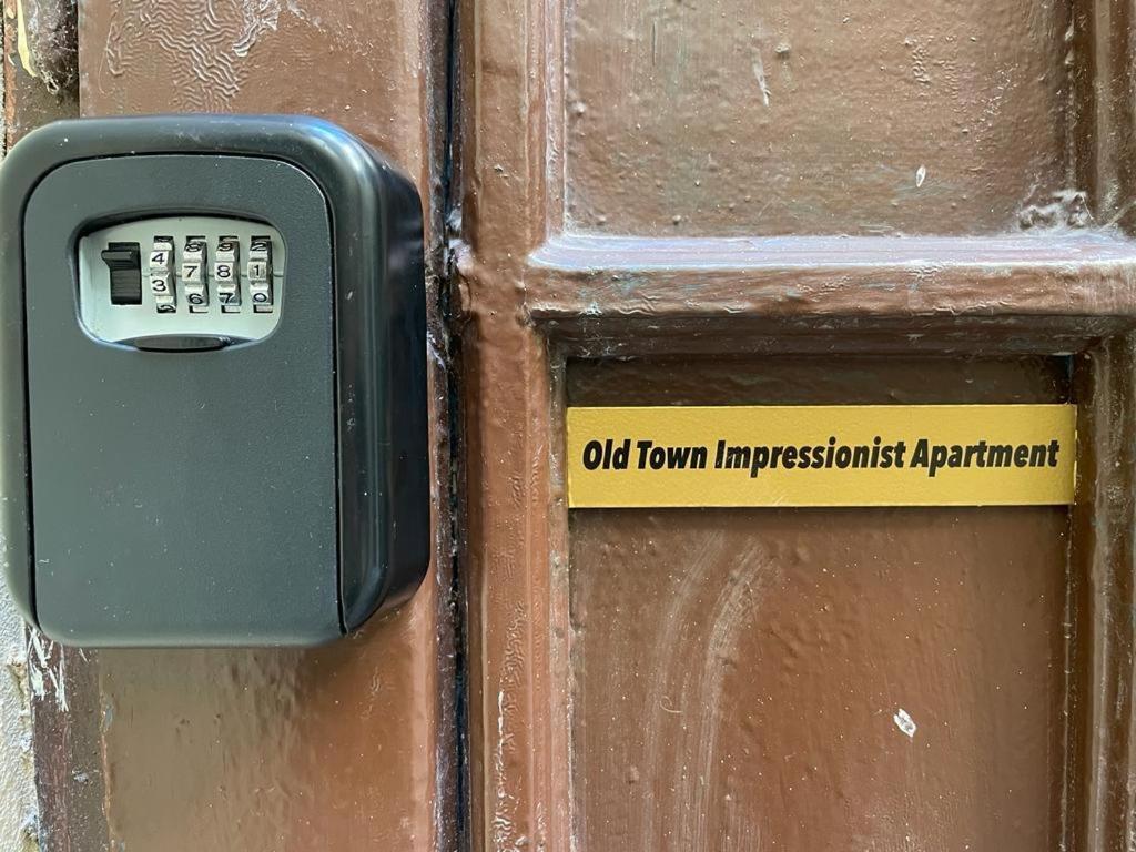 Old Town Impressionist Apartment Bucharest
