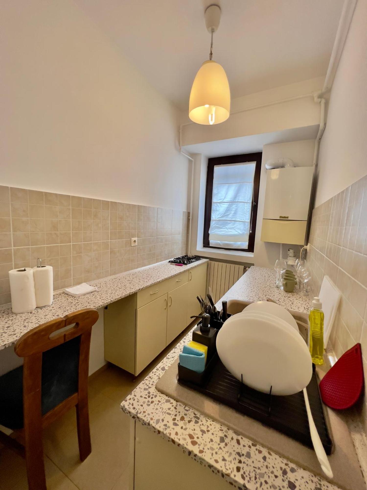 Contemporary Comfort High Above - And Stylish Apartament