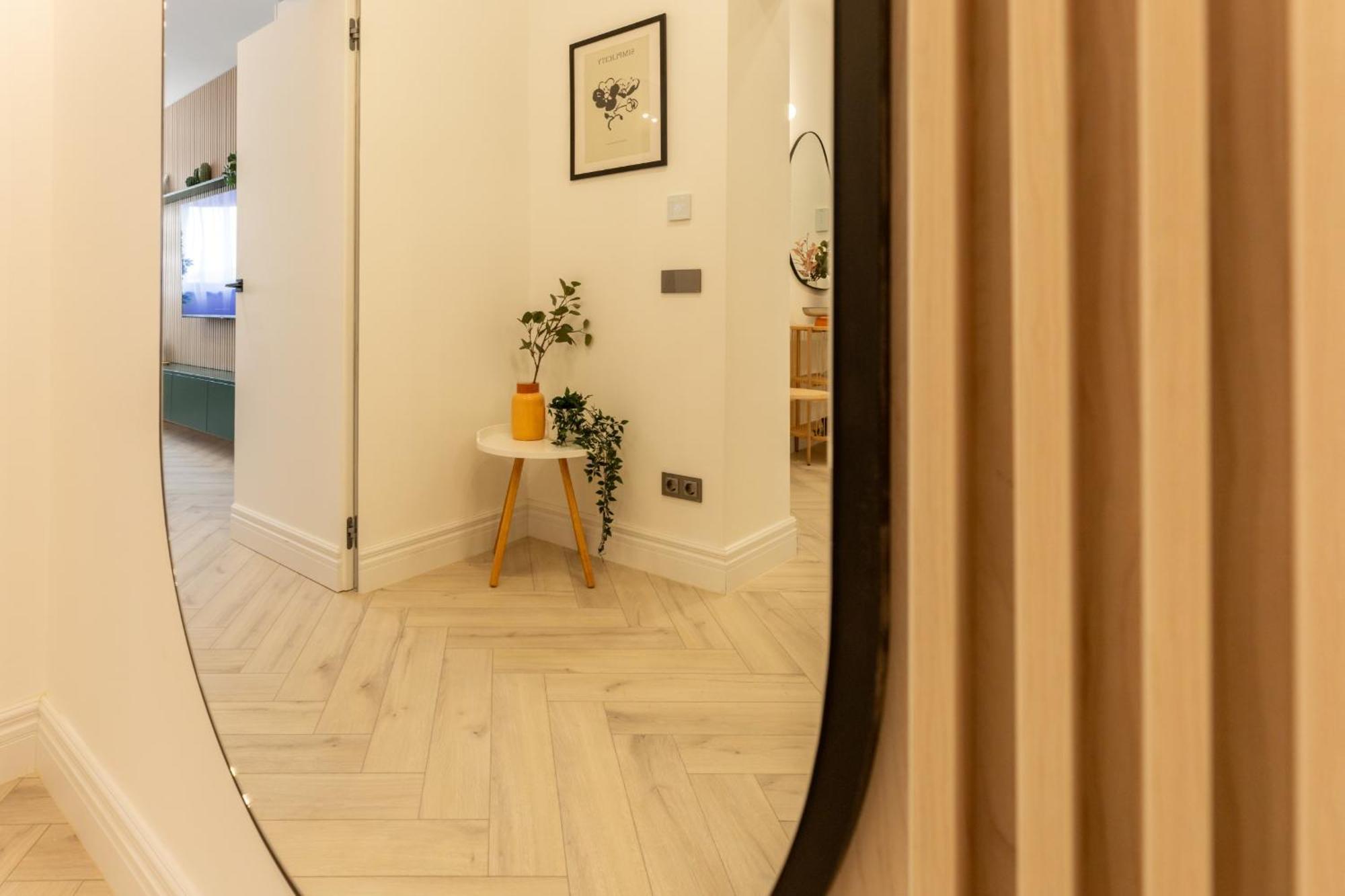 Elegant 1br - Old Town Sapphire - River View Apartment *