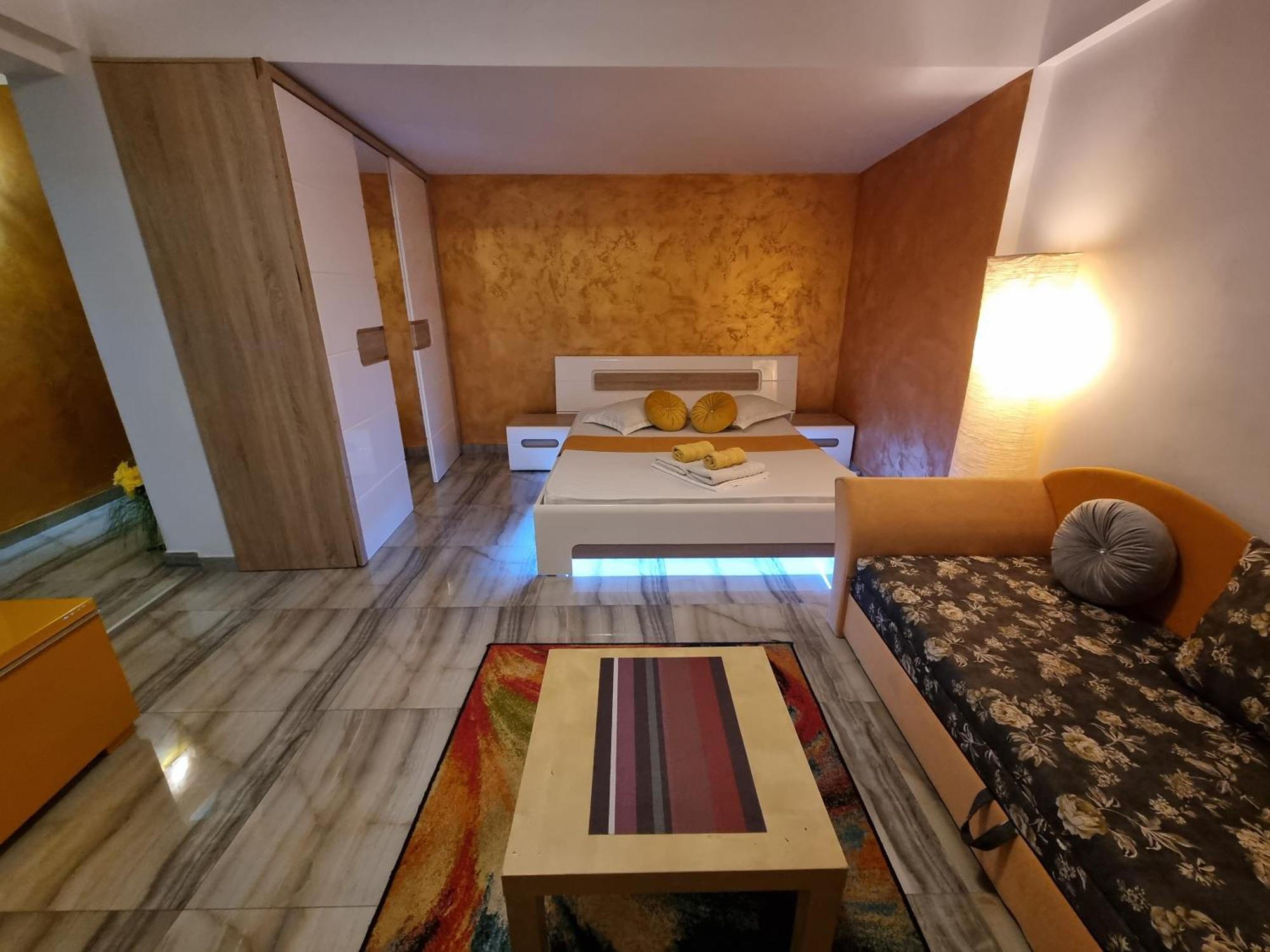 Golden Studio- Panoramic View With Terrace Apartament Bucureşti