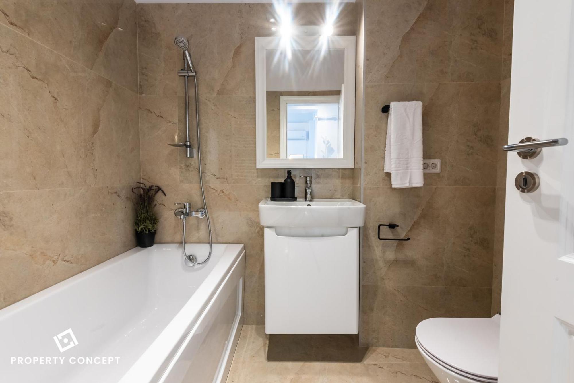 Apartment Spacious 1022
