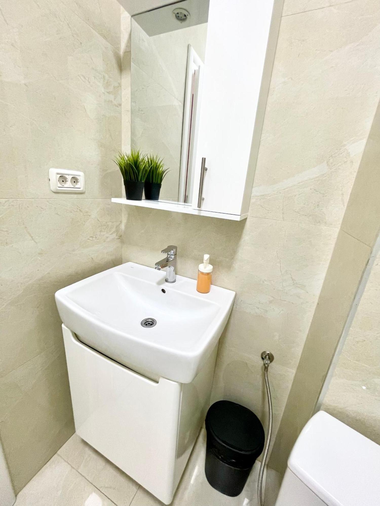 Adress Dd19 Apartment *