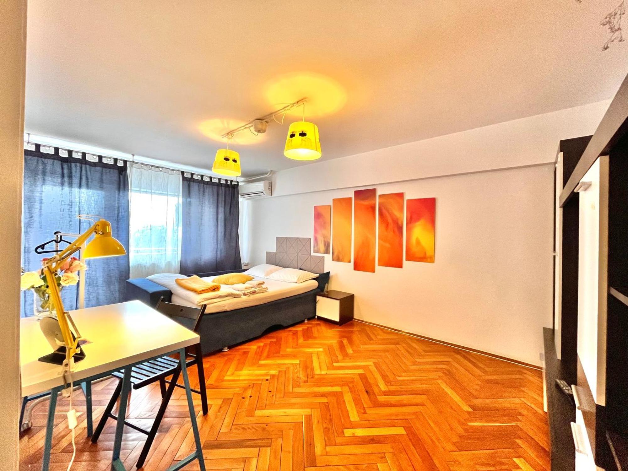 Center Unirii Square Private With View - Shared Amenities * Bucareste
