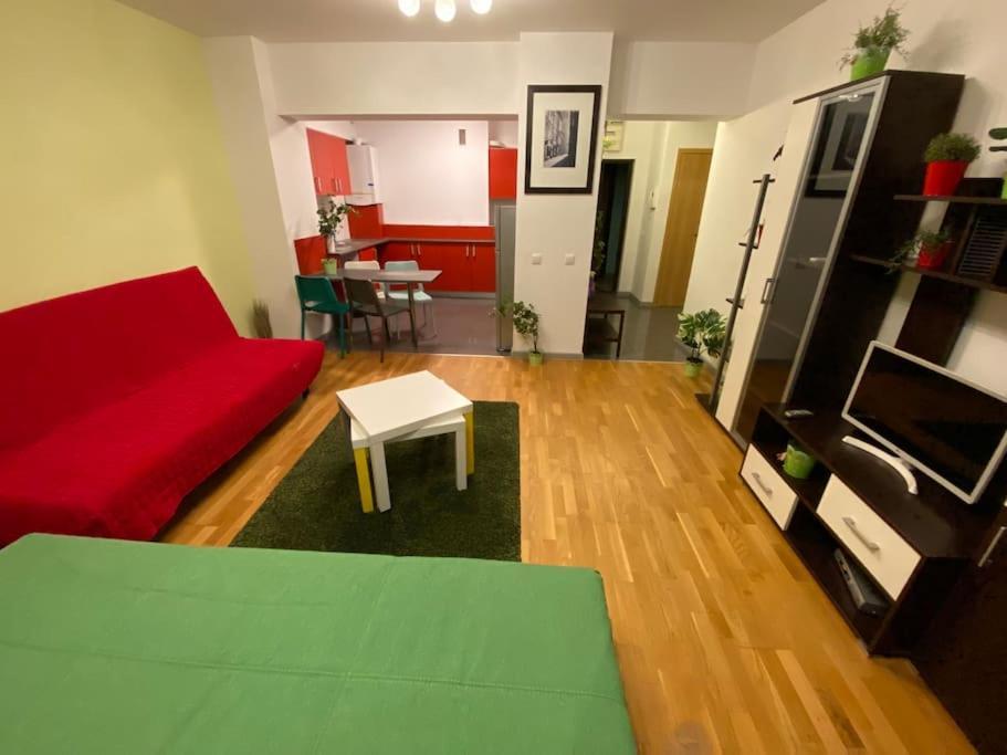 Apartment 214 With Private Parking *