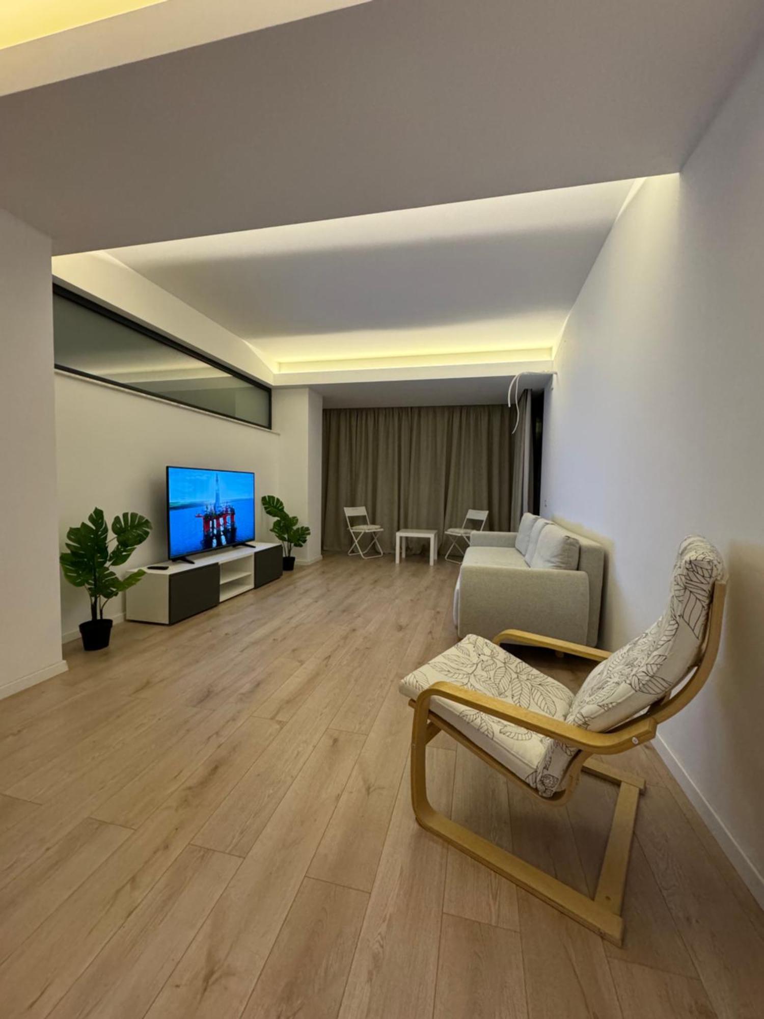 Apartment Bucharest Apartment *