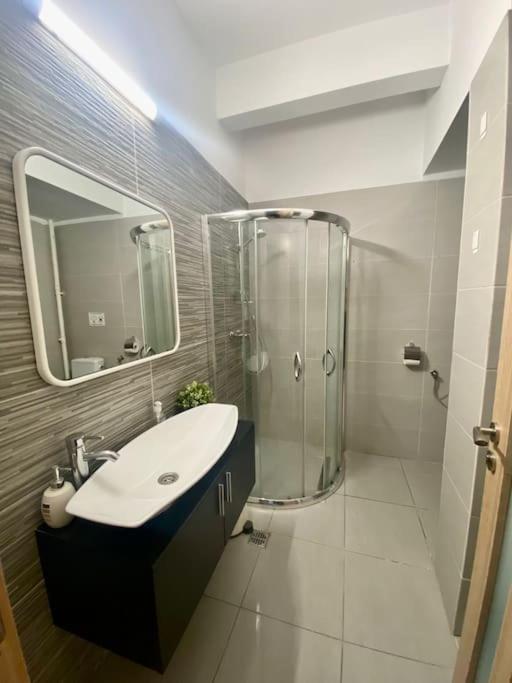 Stylish Ultacentral Old Town Apartment Bucharest
