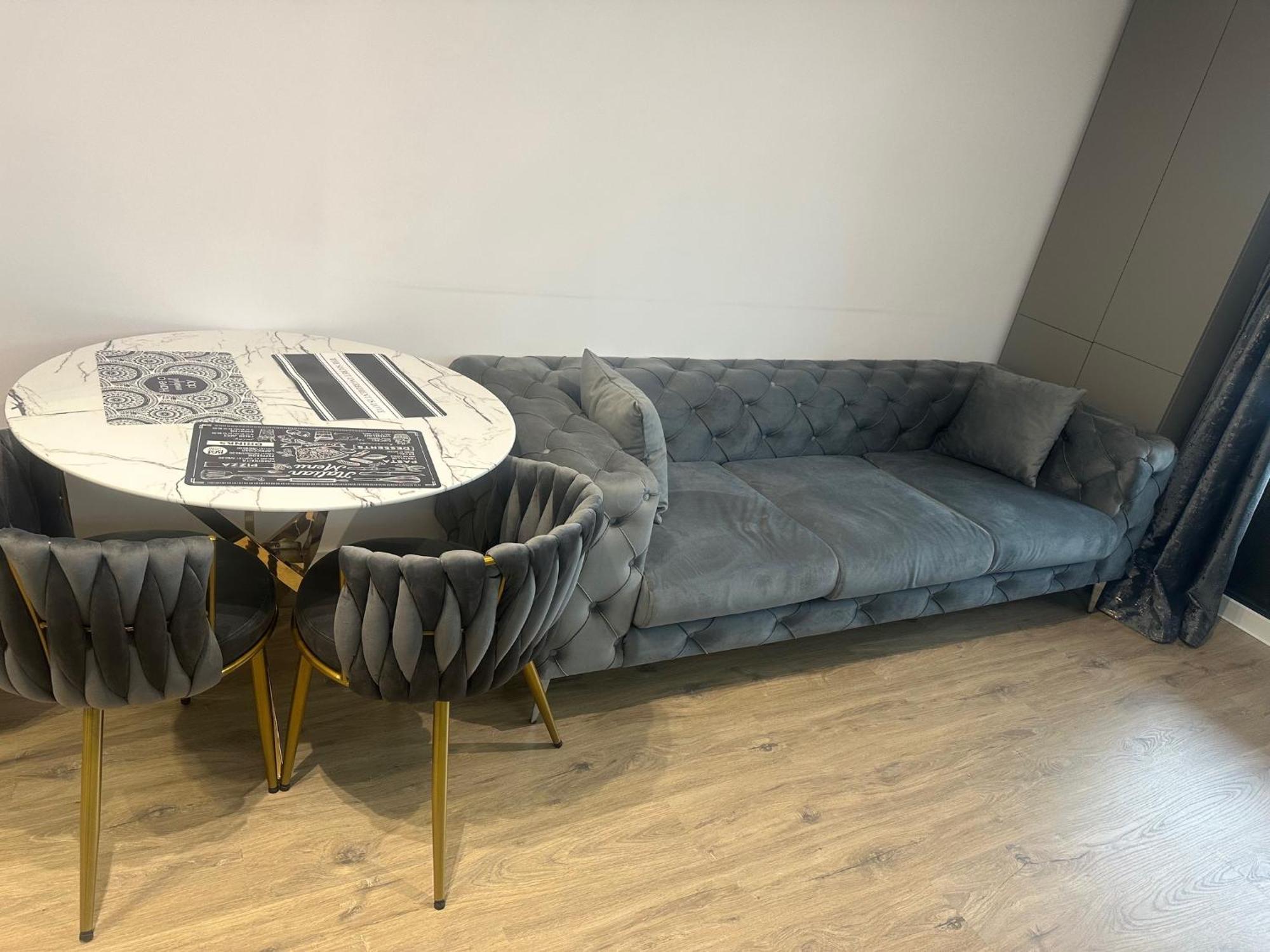 Apartment Amazing Estoria