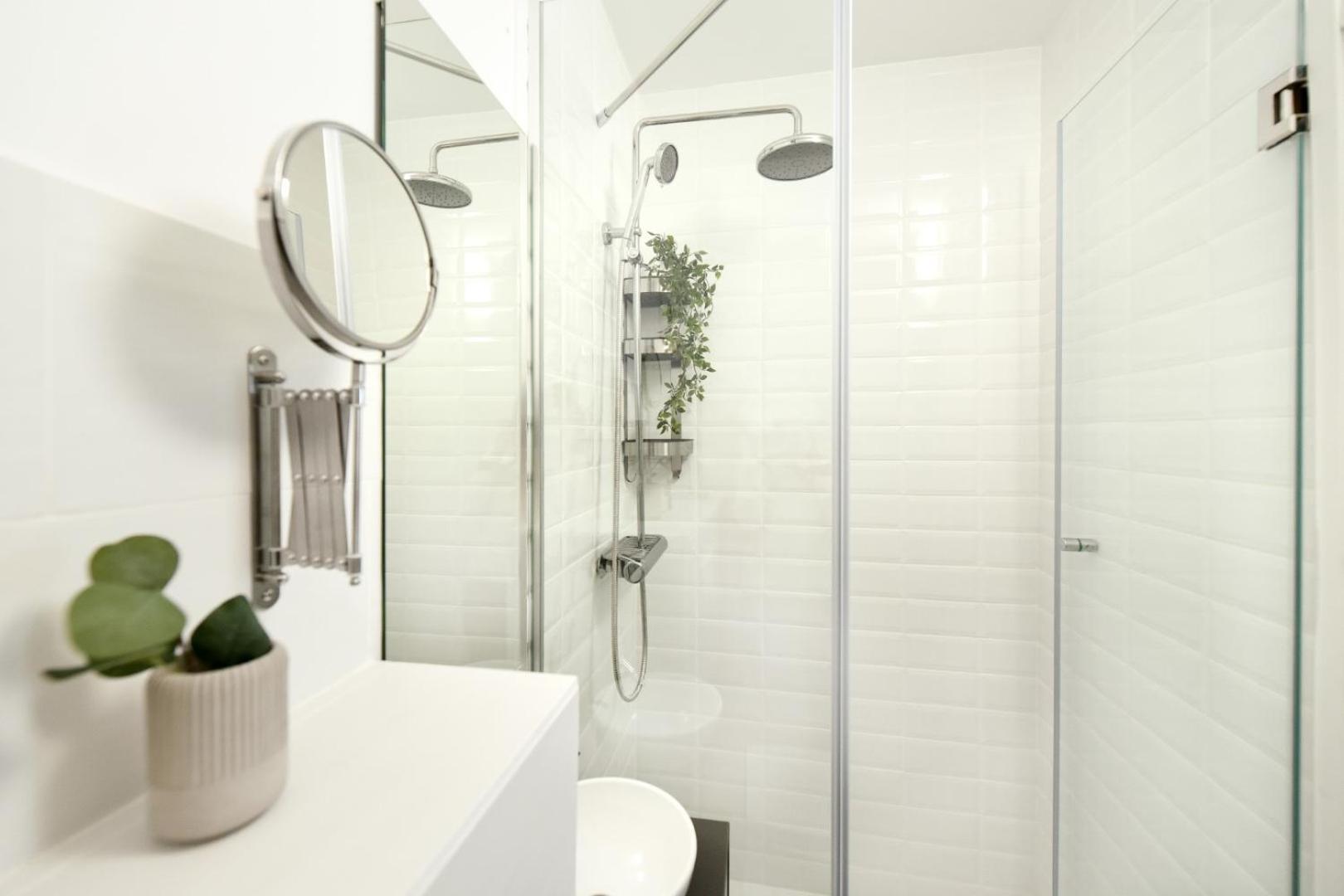 Living At Its - Spacious 2 Bedroom On Calea Victoriei * Bucareste
