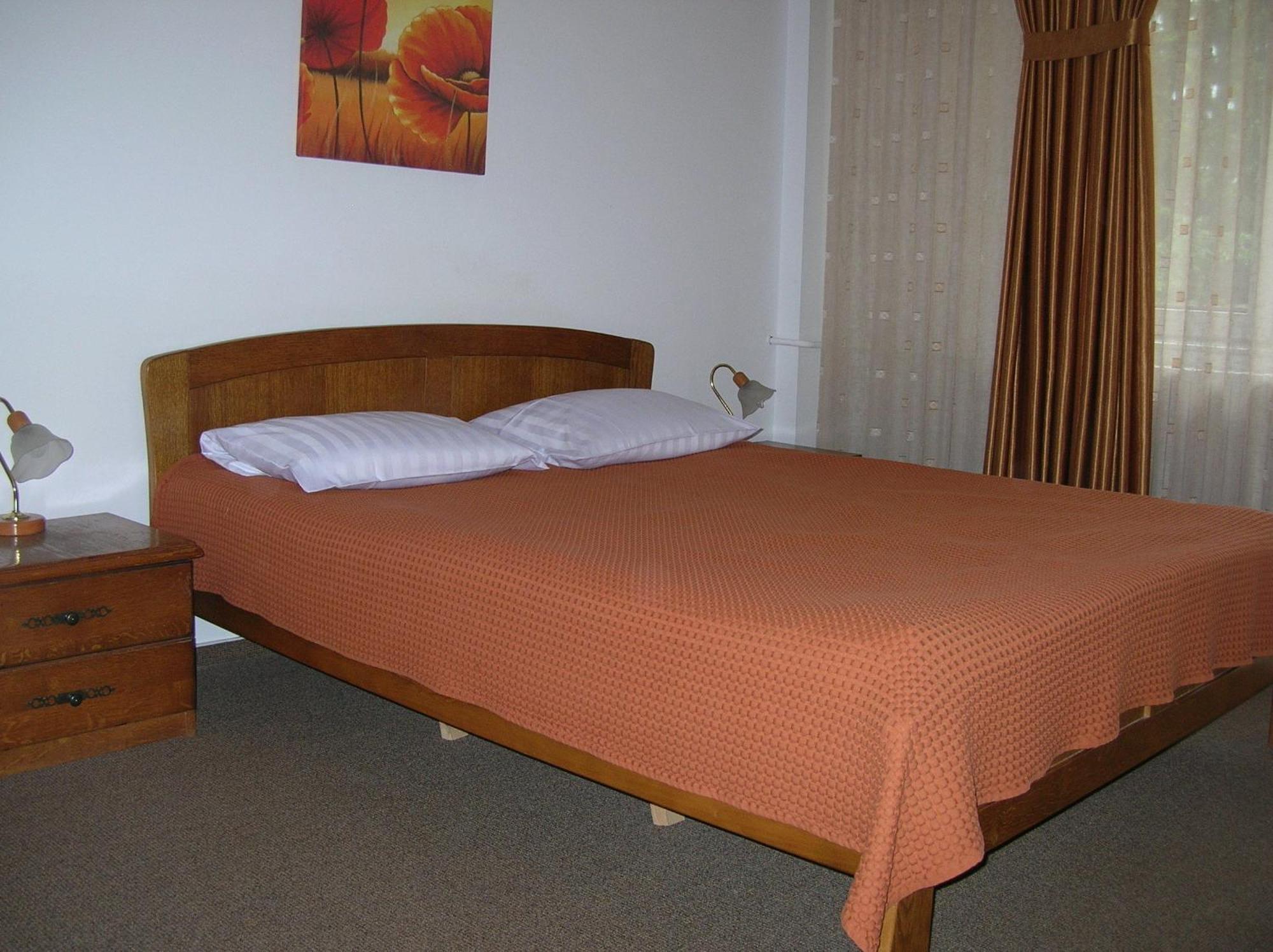 Hotel Federatia Romana De Scrima - Floreta De Aur Bucharest