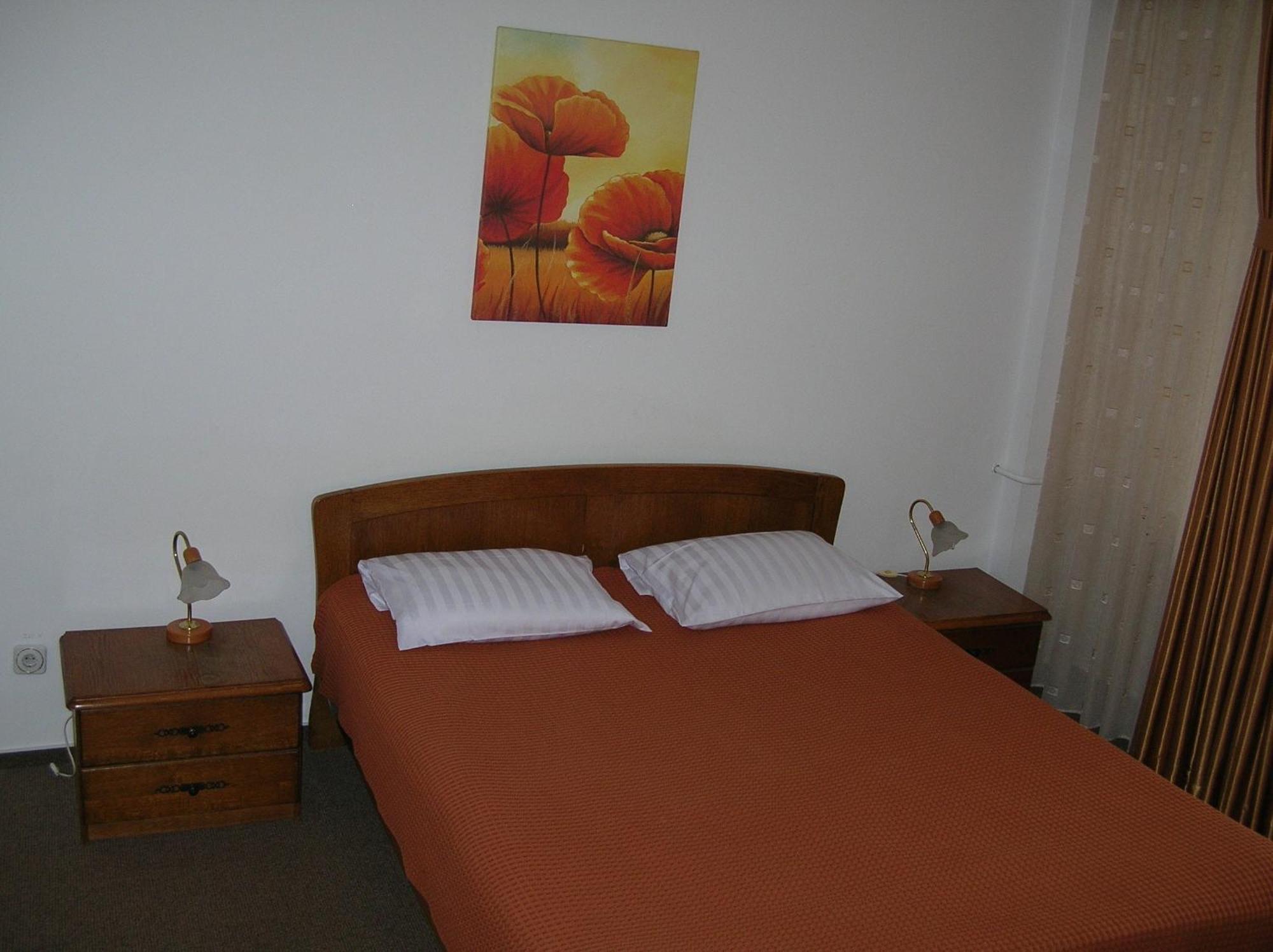 Hotel Federatia Romana De Scrima - Floreta De Aur