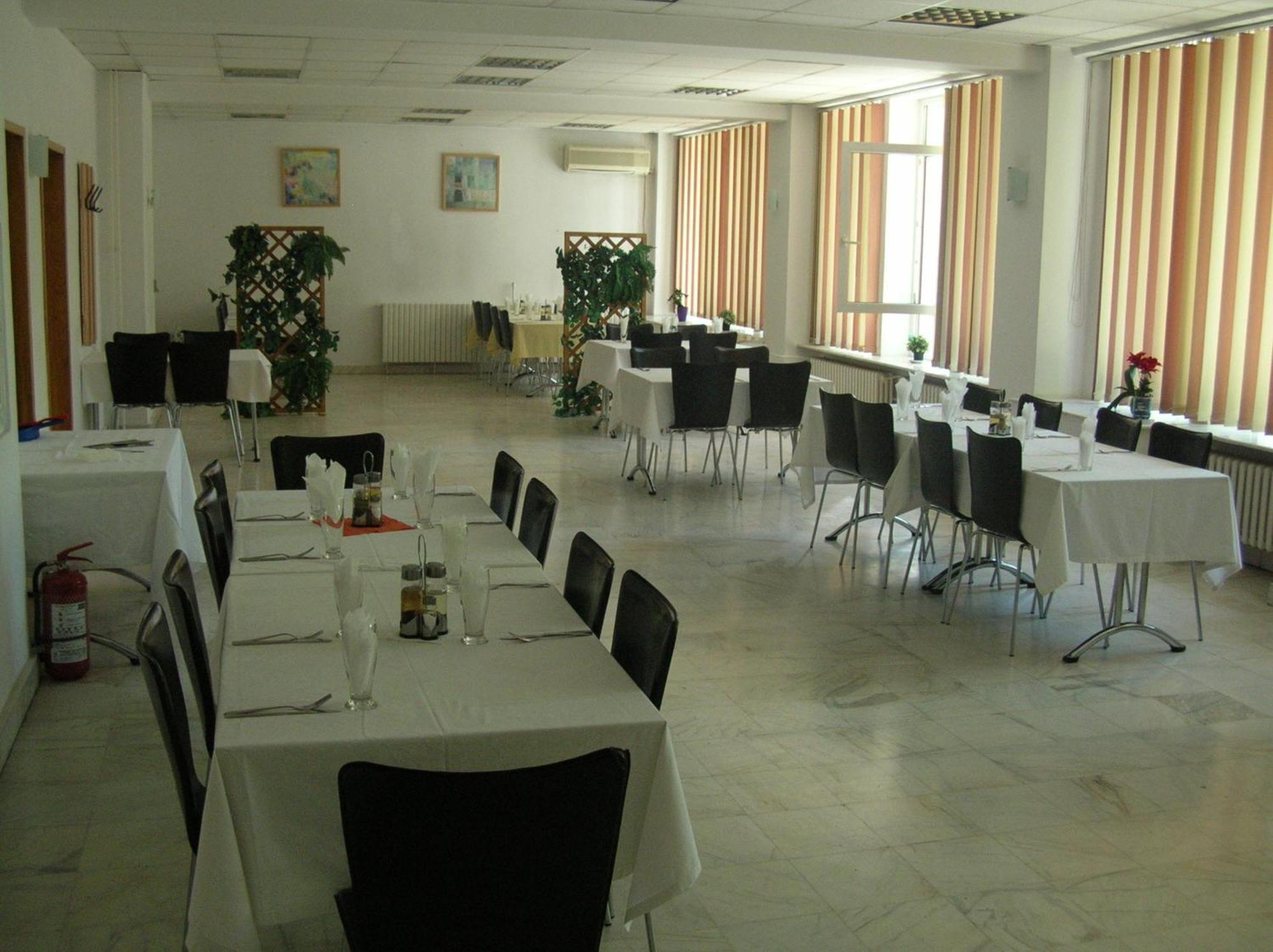 Federatia Romana De Scrima - Floreta De Aur Hotel 2*