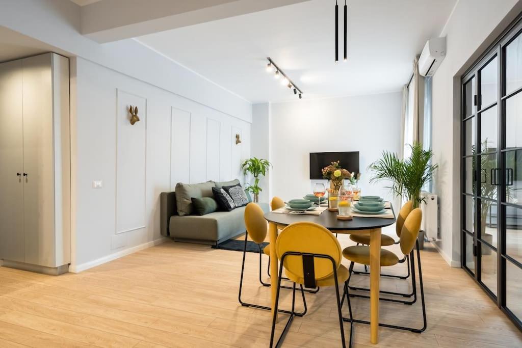 Apartment Sunny 4br Flat - Location - Charming Balcony