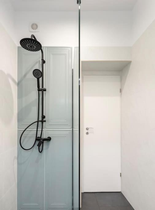 Sunny 4br Flat - Location - Charming Balcony * Bucharest
