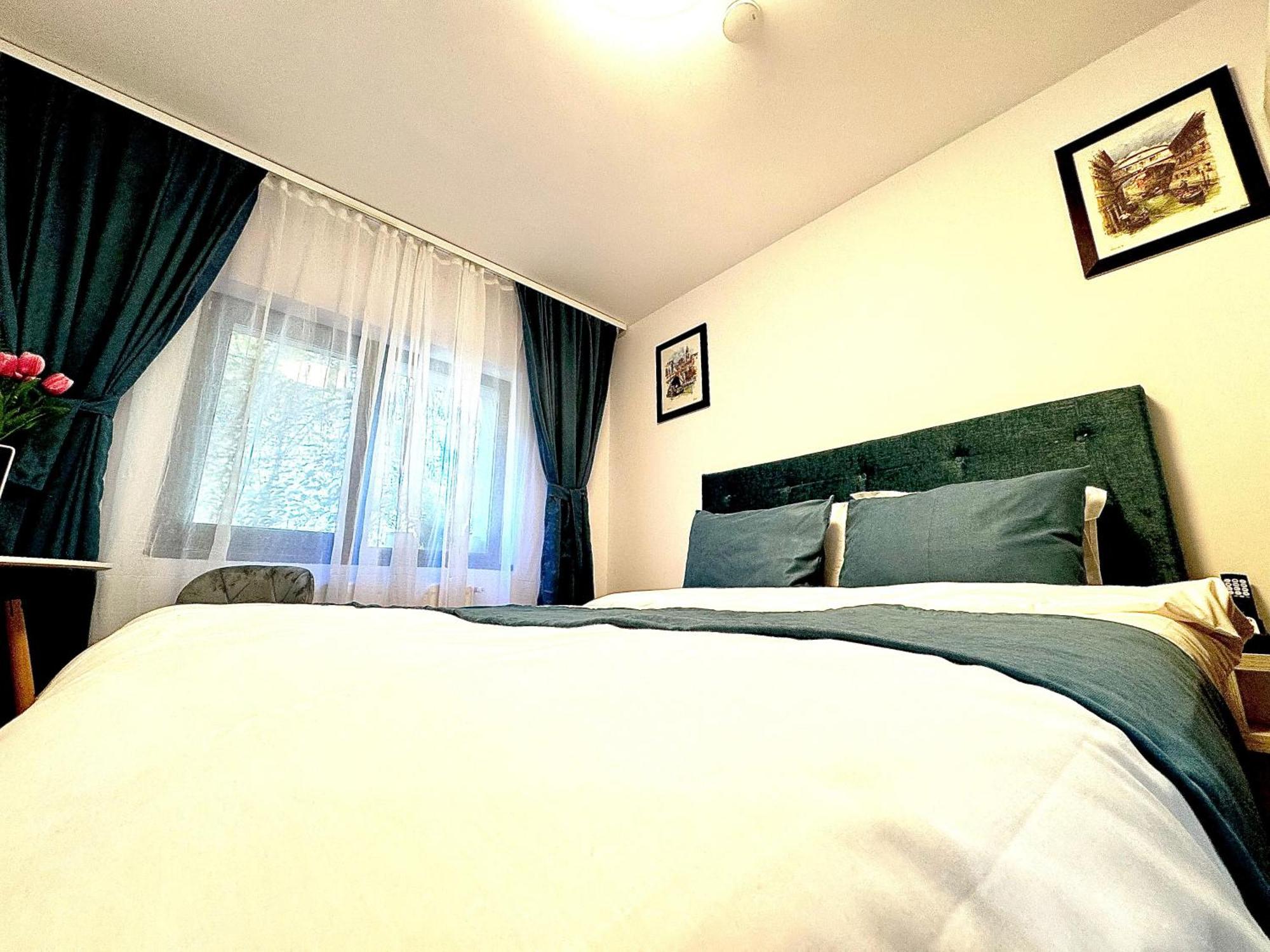 3 Baneasa Airport Apartamento *