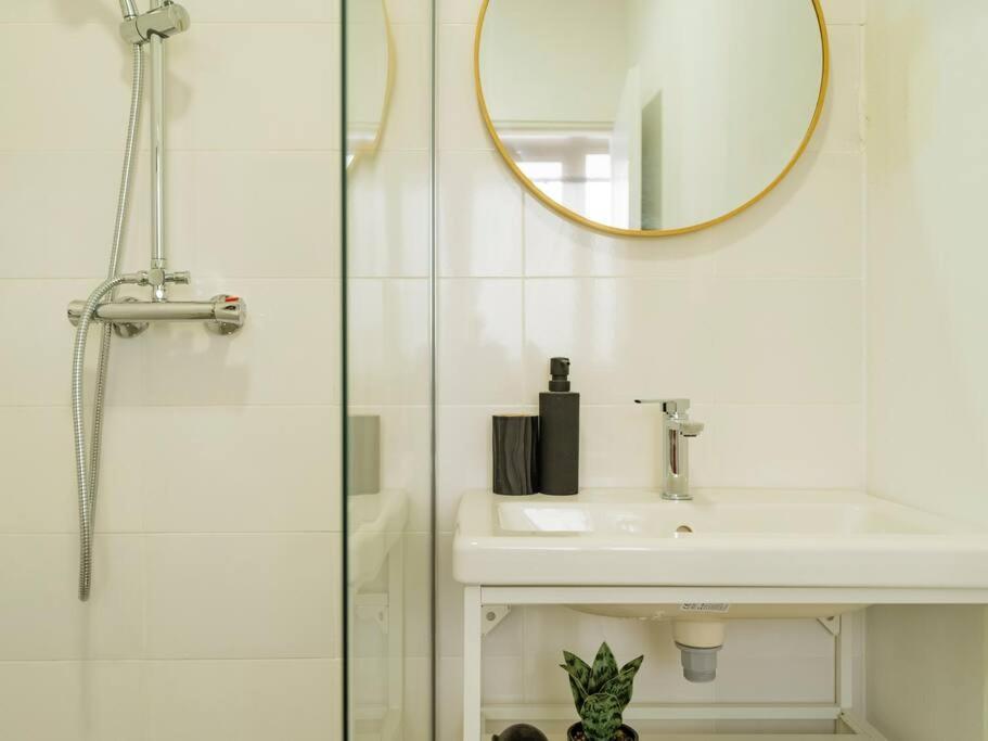 Apartamento Genesis - Sala Palatului