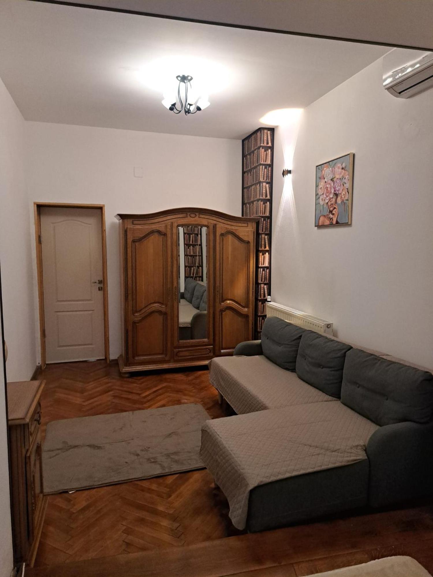 Casa de hóspedes Ris Piata Romana *
