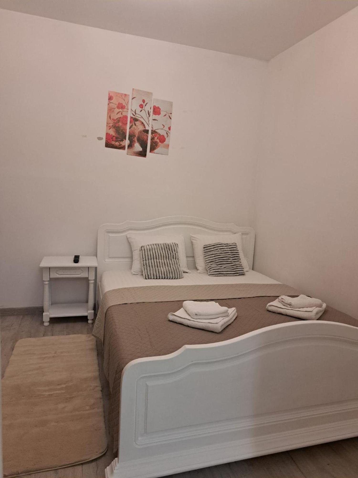 Casa de hóspedes Ris Piata Romana *