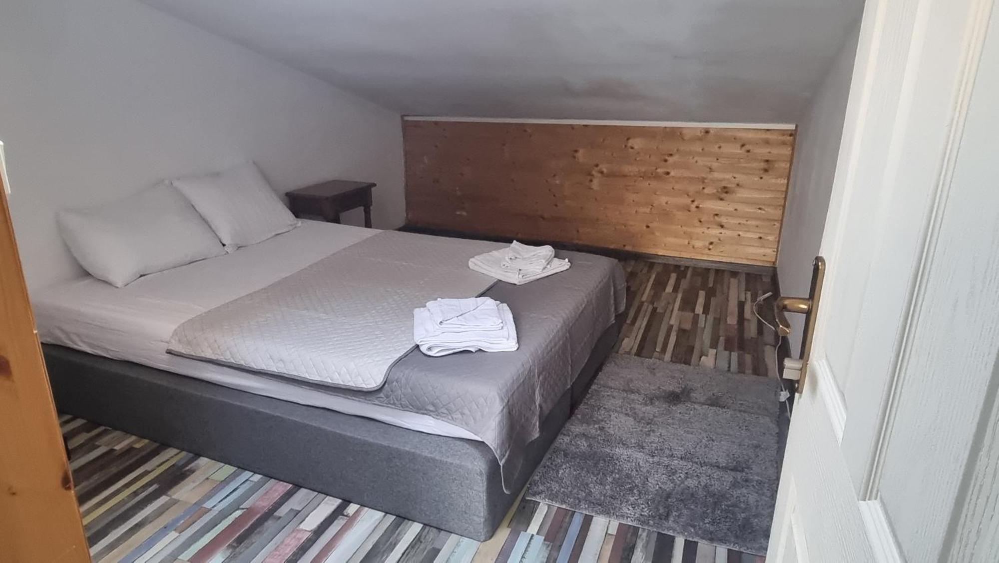 Ris Piata Romana Casa de hóspedes Bucareste