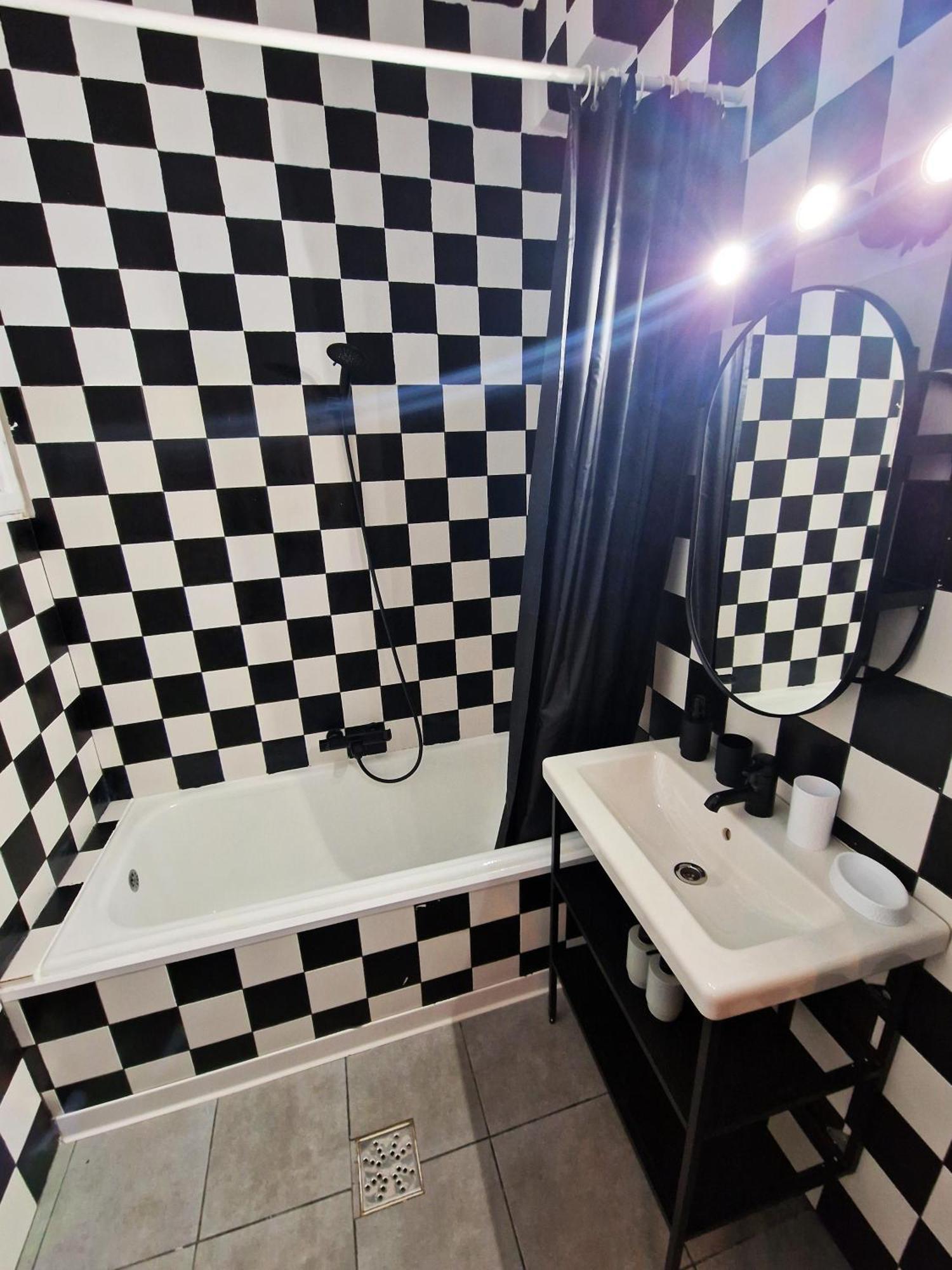 Apartment Warm Haven - Calea Victoriei - Free Minibar Bucharest