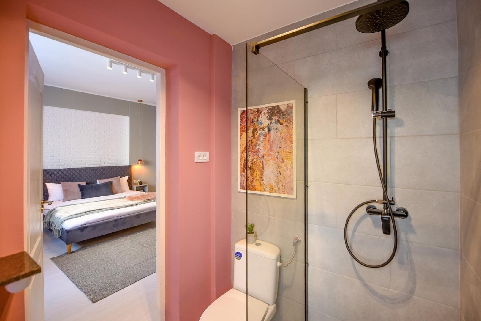 Piata Romana Modern Apartment