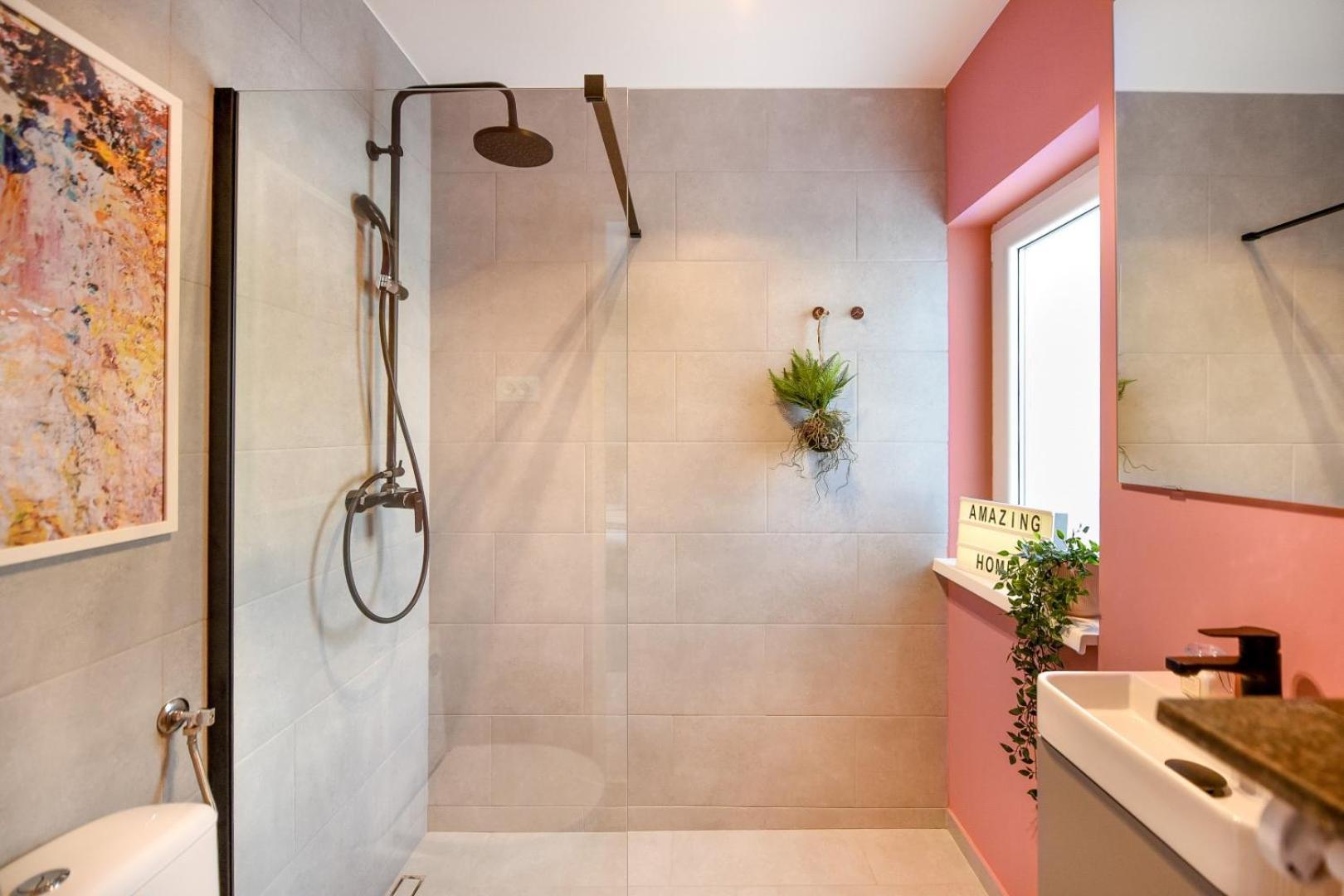 Piata Romana Modern Apartment