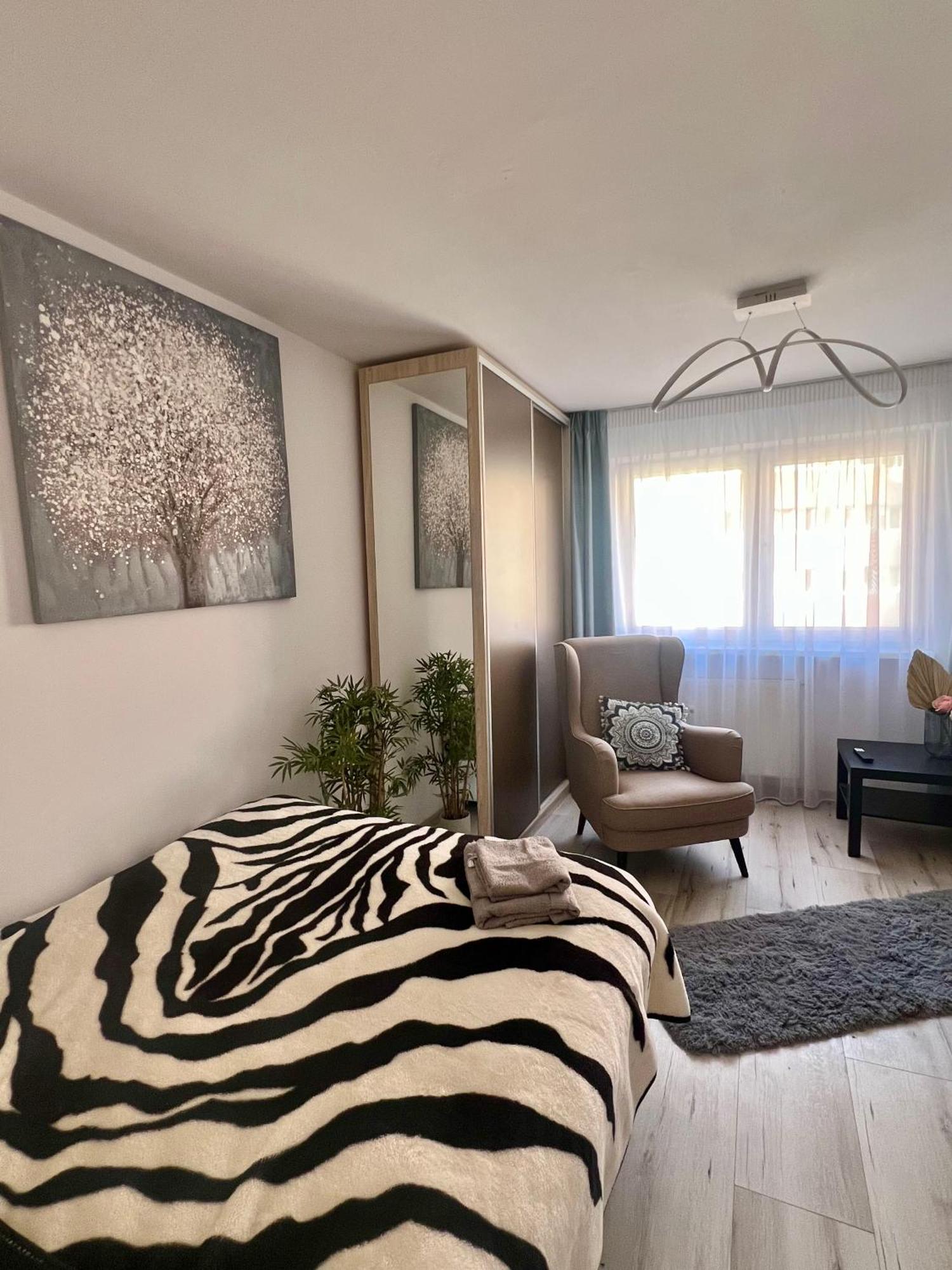 The Little House Apartment *