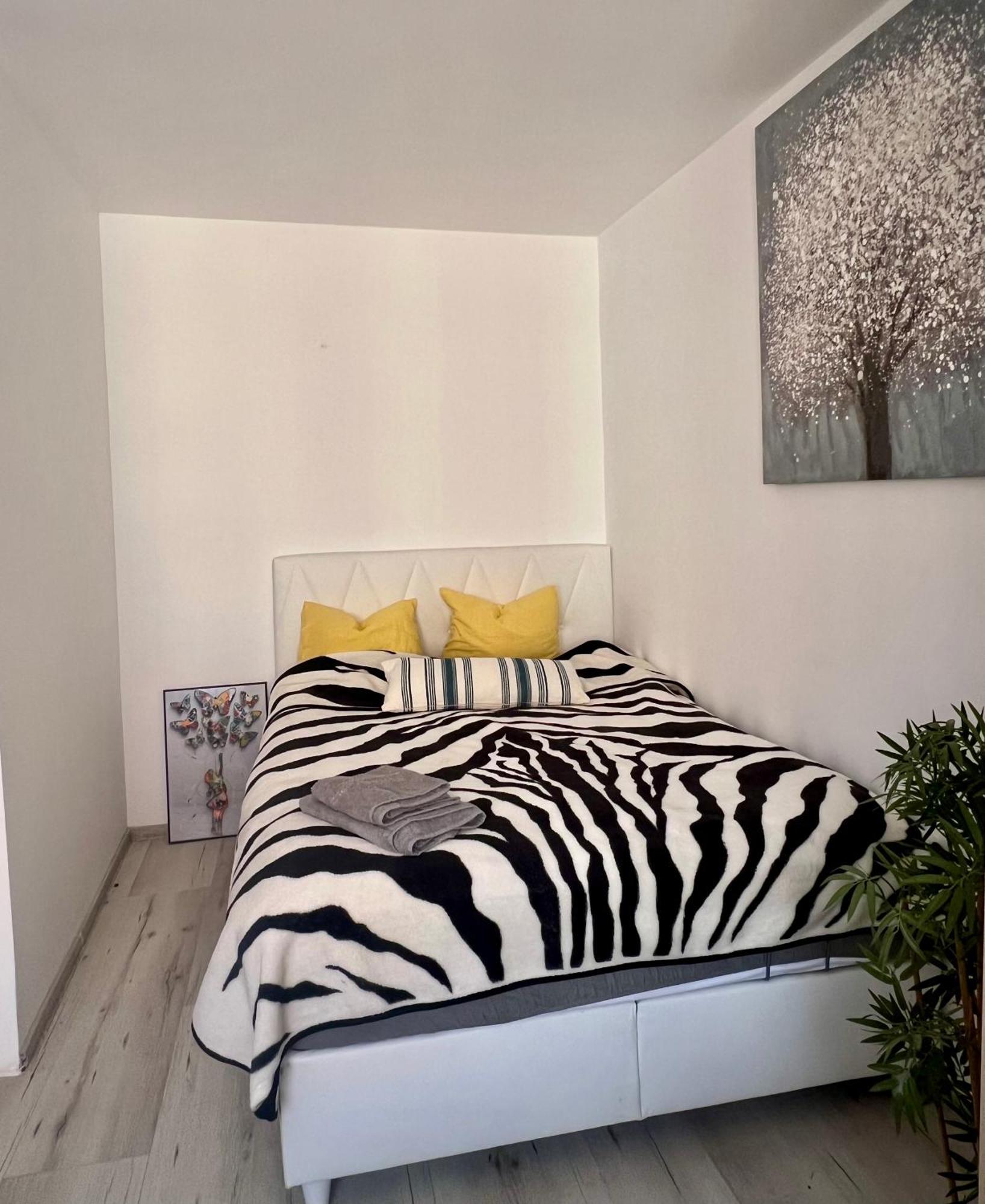 The Little House Apartment *