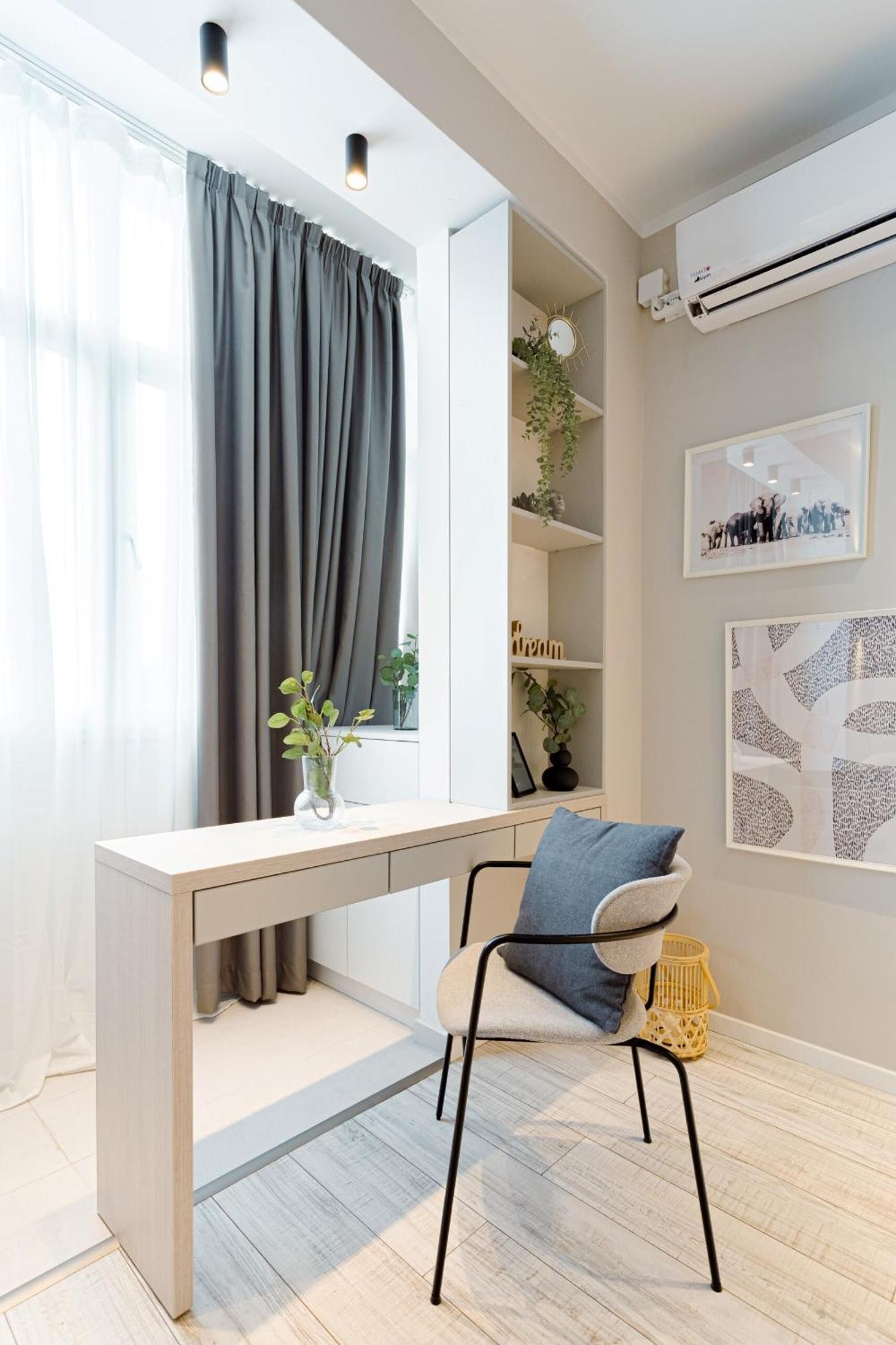 Apartment Centric Charm - Modern Living