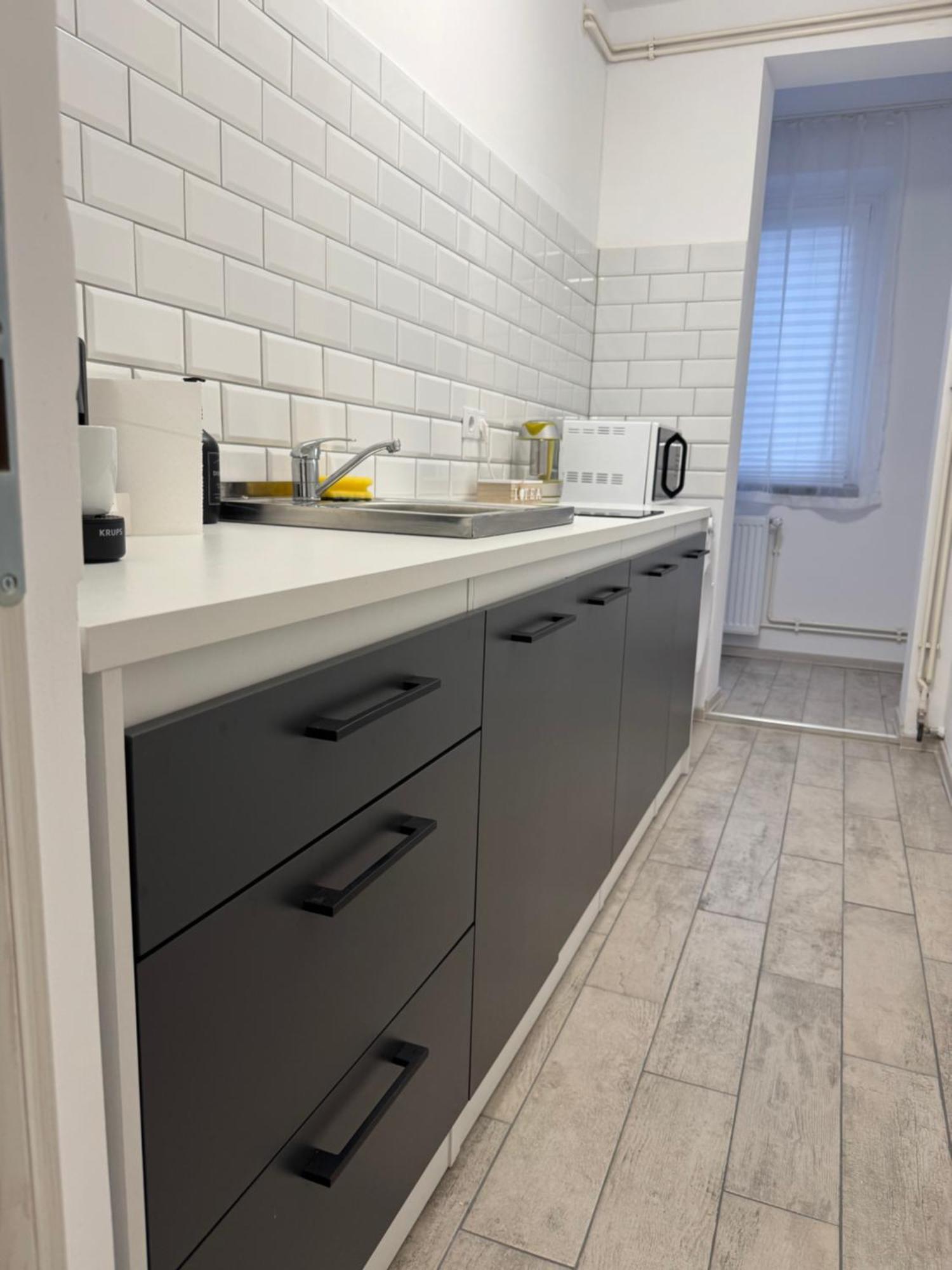 Titan Park Apartment *