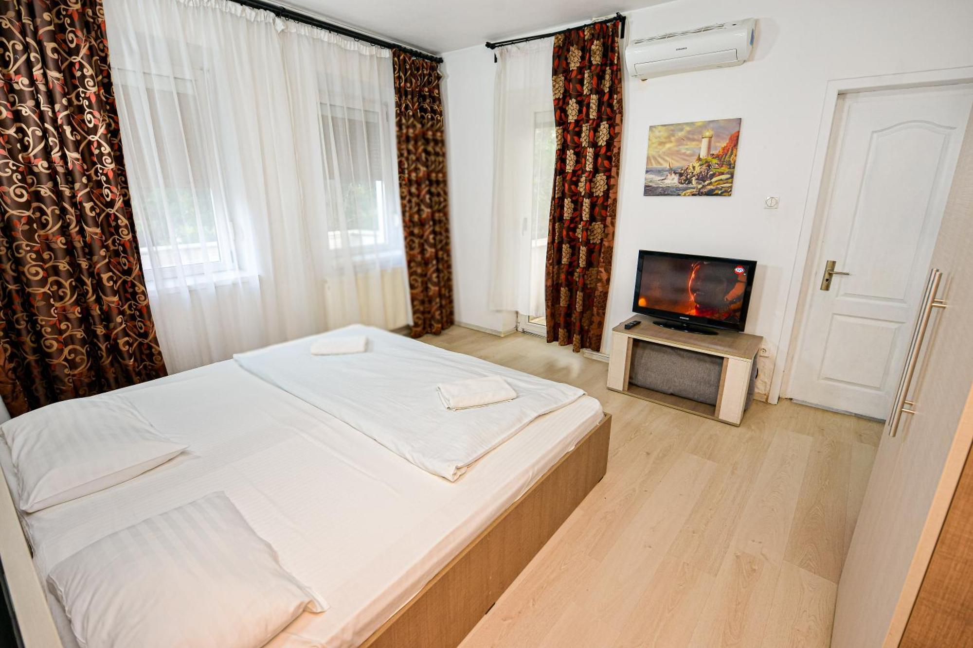 Ideal Center Apartment