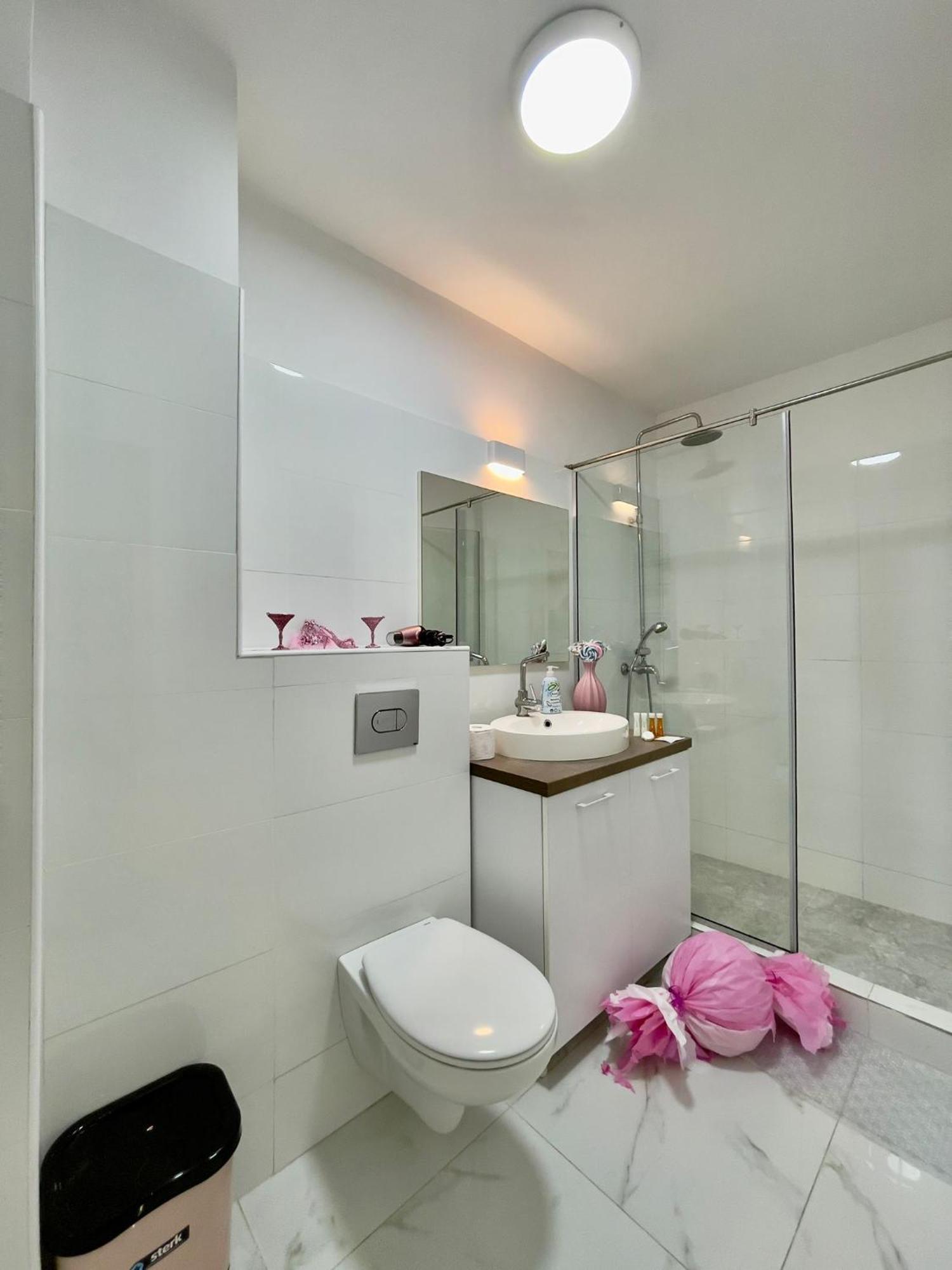 Candy Park Apartment Bucharest