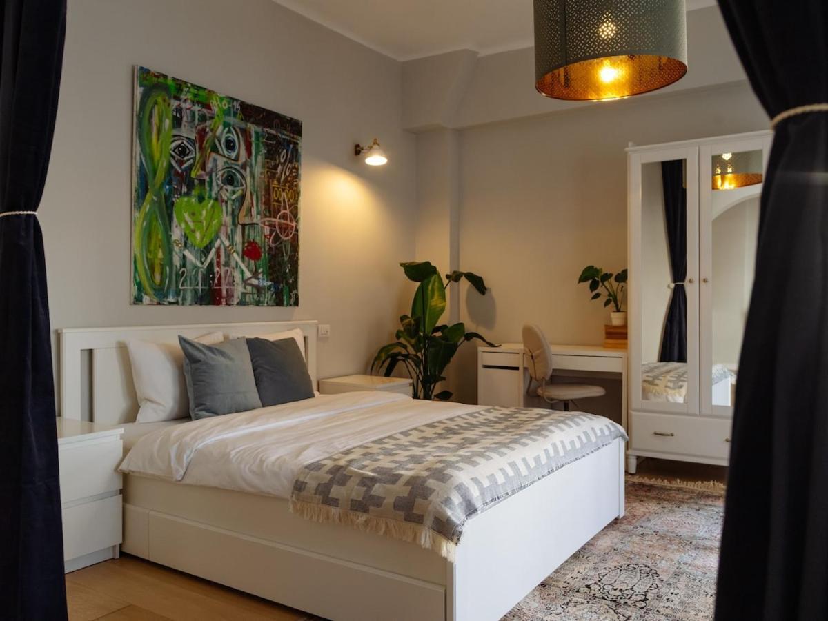 Double Near Cismigiu Park Apartment Bucharest