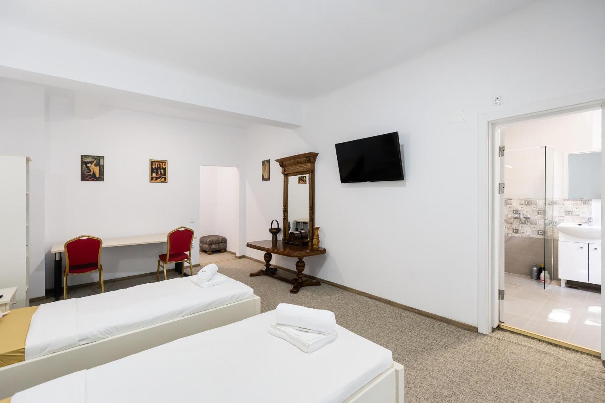 Barcelona Albergue Bucareste