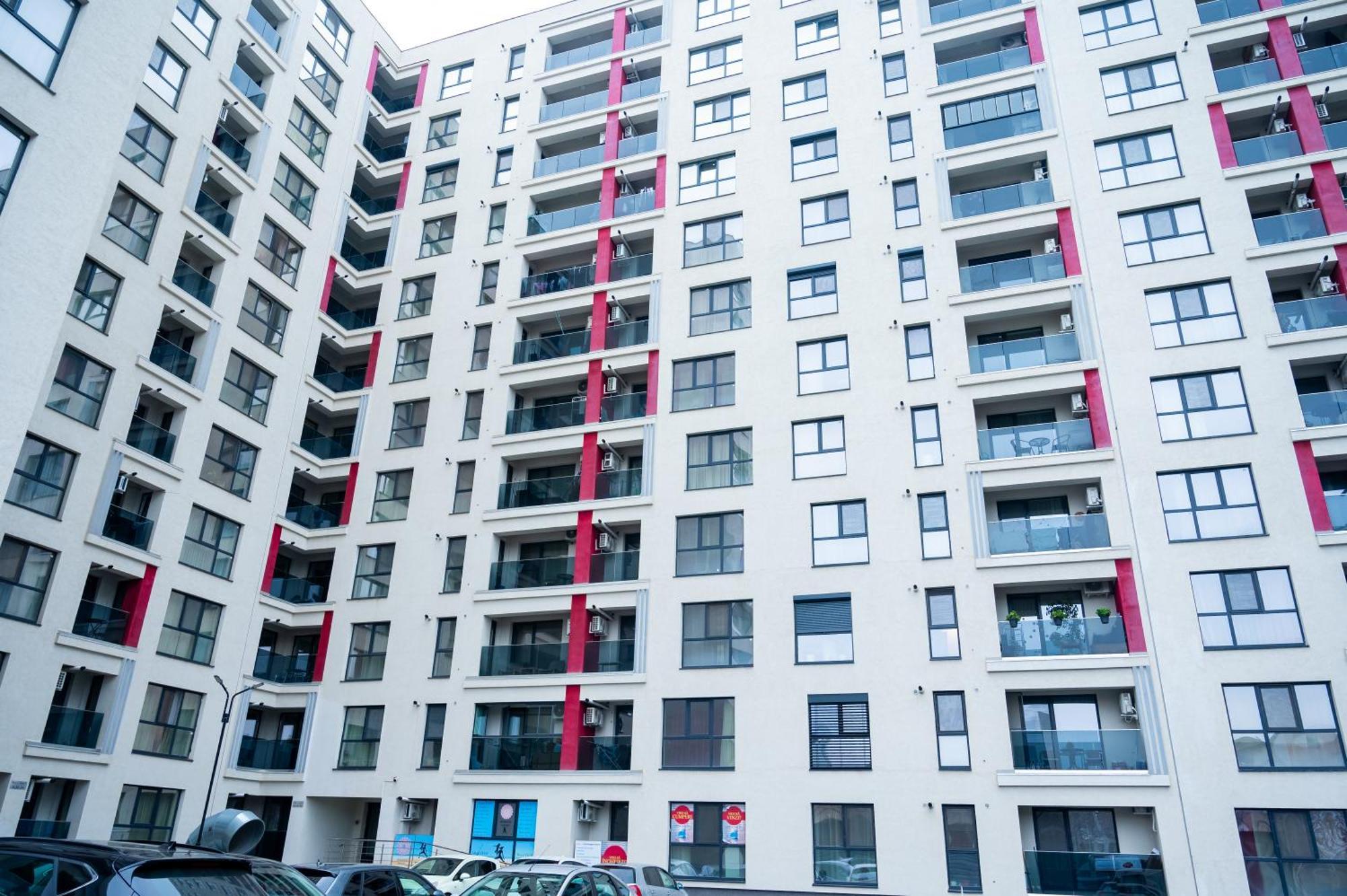 Plaza 7 * Bucureşti
