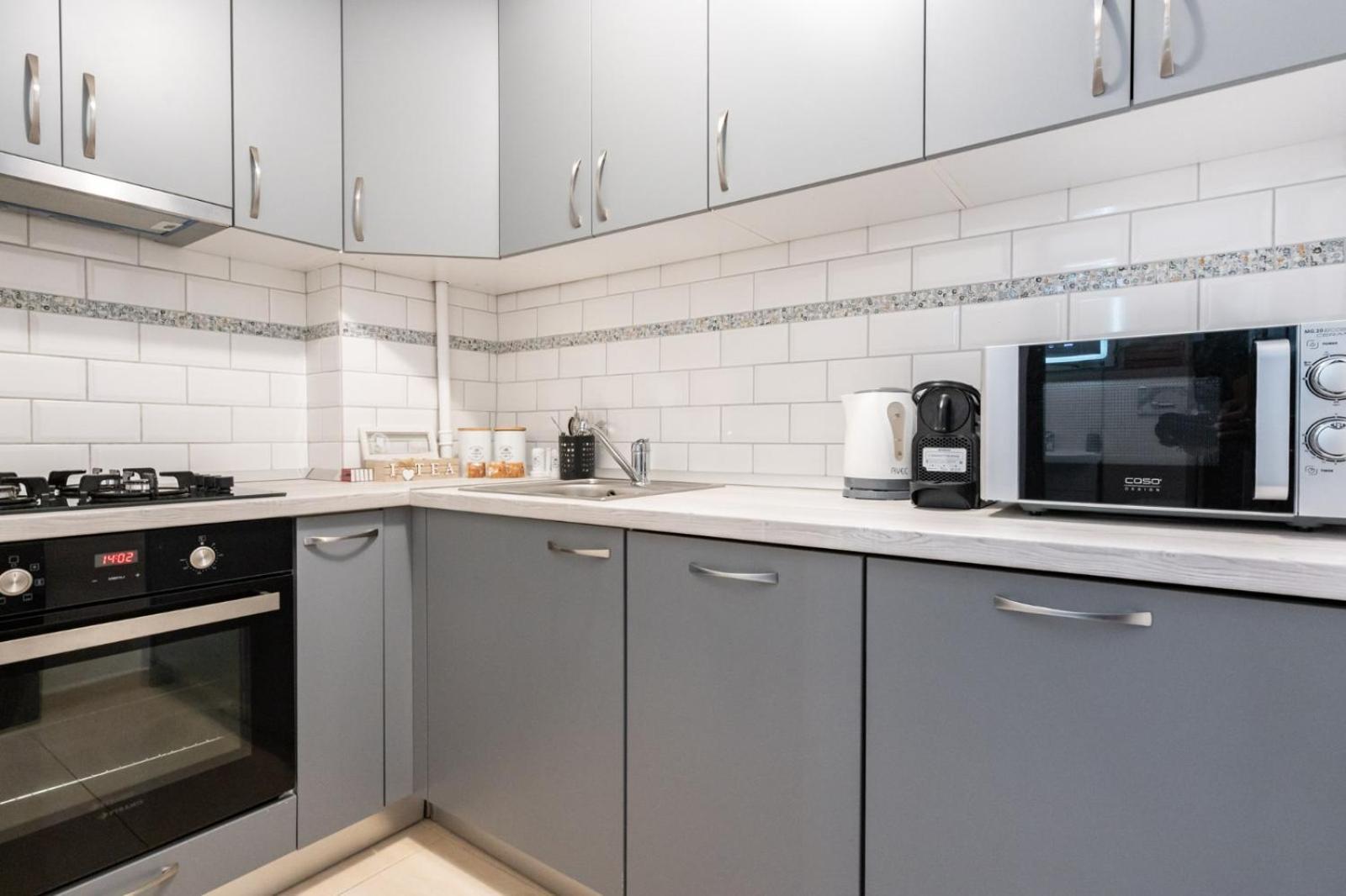 Bright And Cozy In The Center Apartament