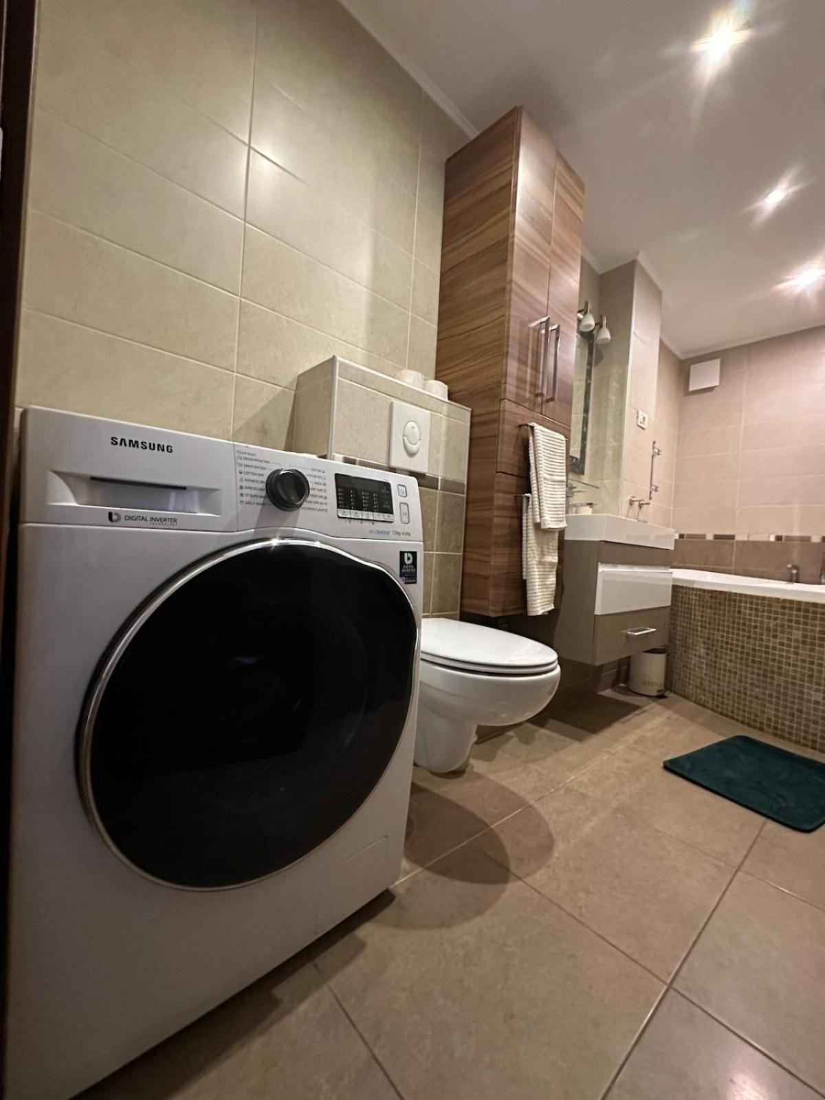 Spacious 2bedroom -living Comfort Bucareste