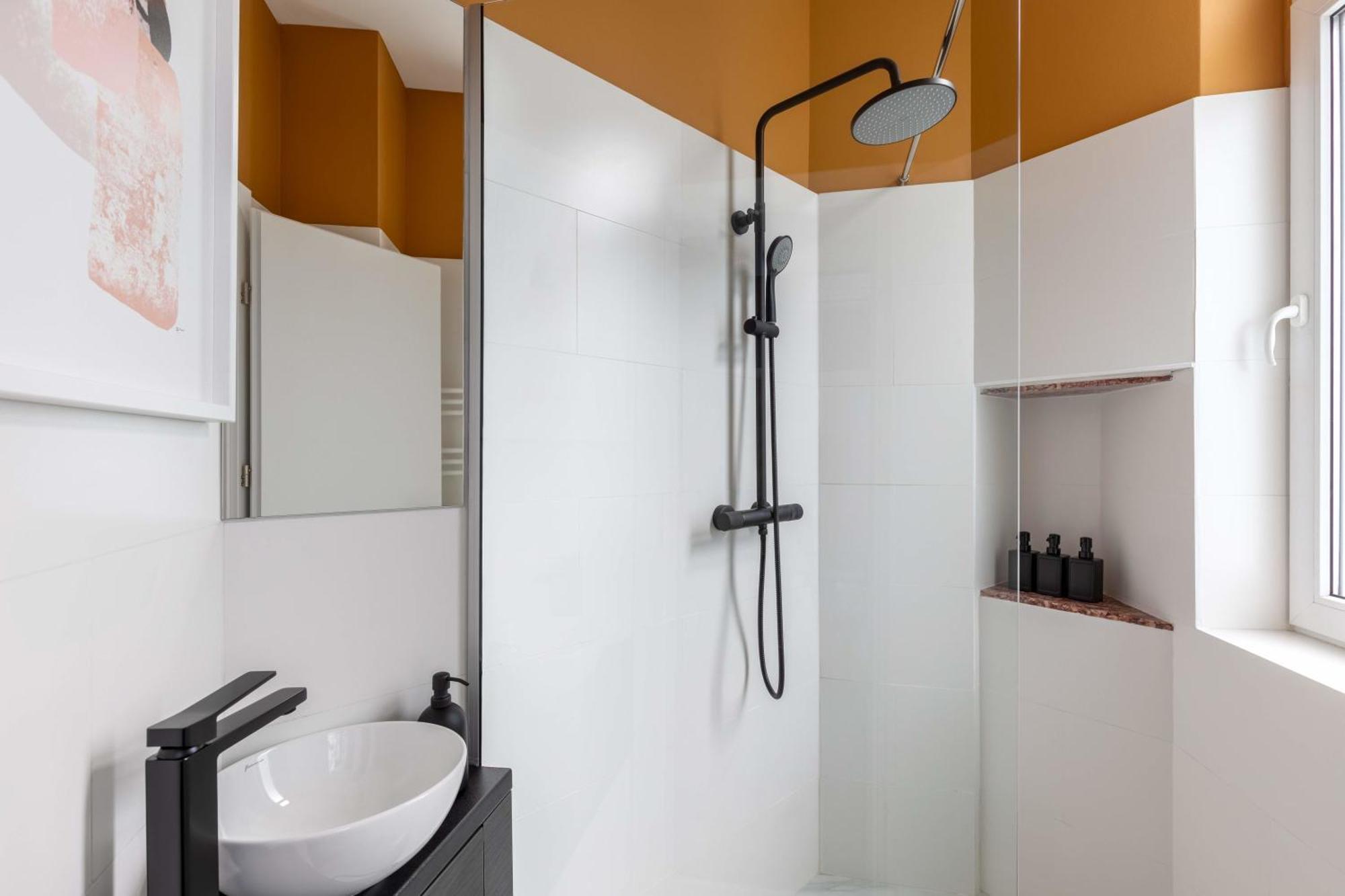 Elegant & Bright 2br - Steps From Old Town Apartment Bucharest