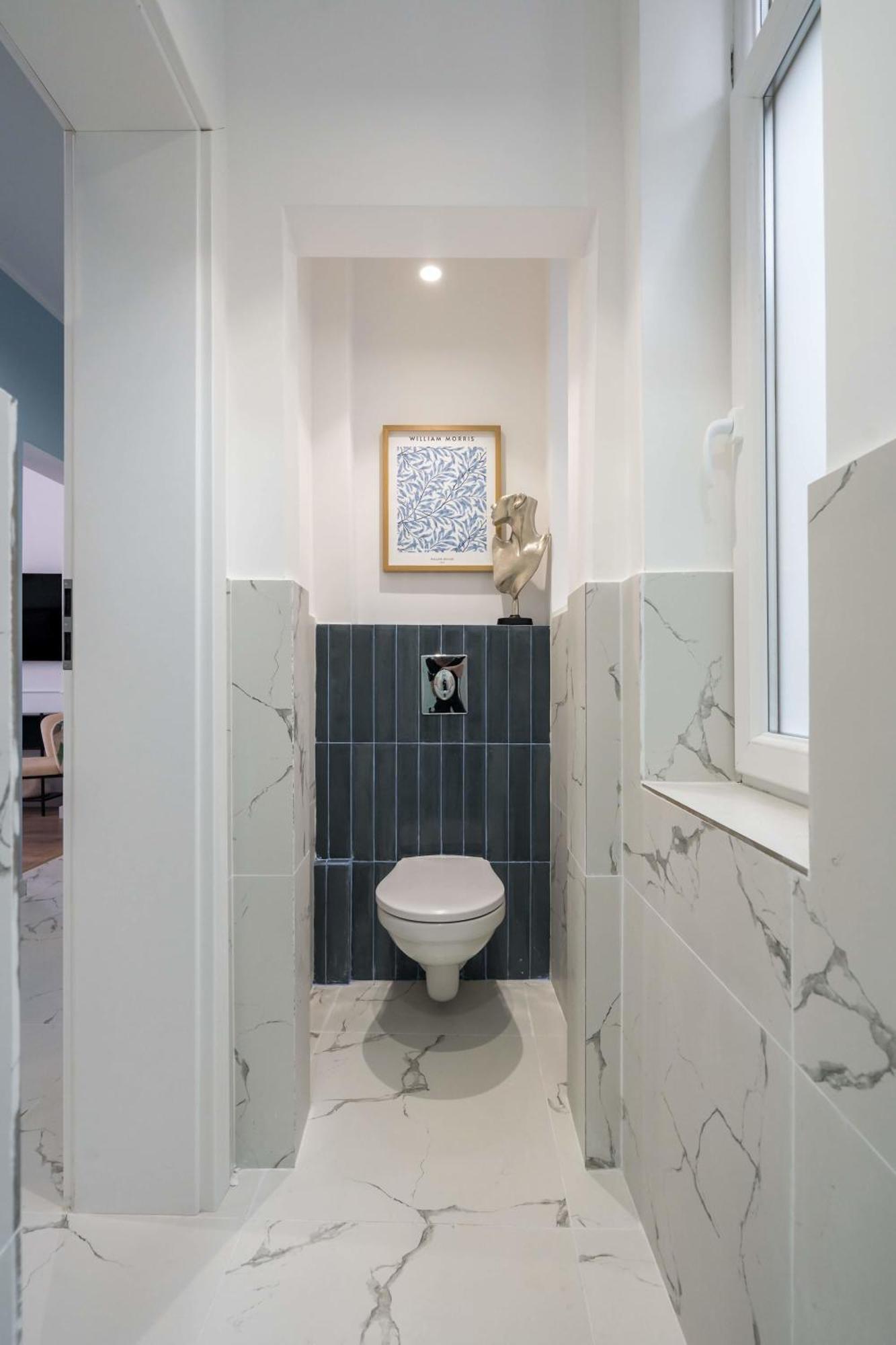 Apartment Elegant & Bright 2br - Steps From Old Town Bucharest