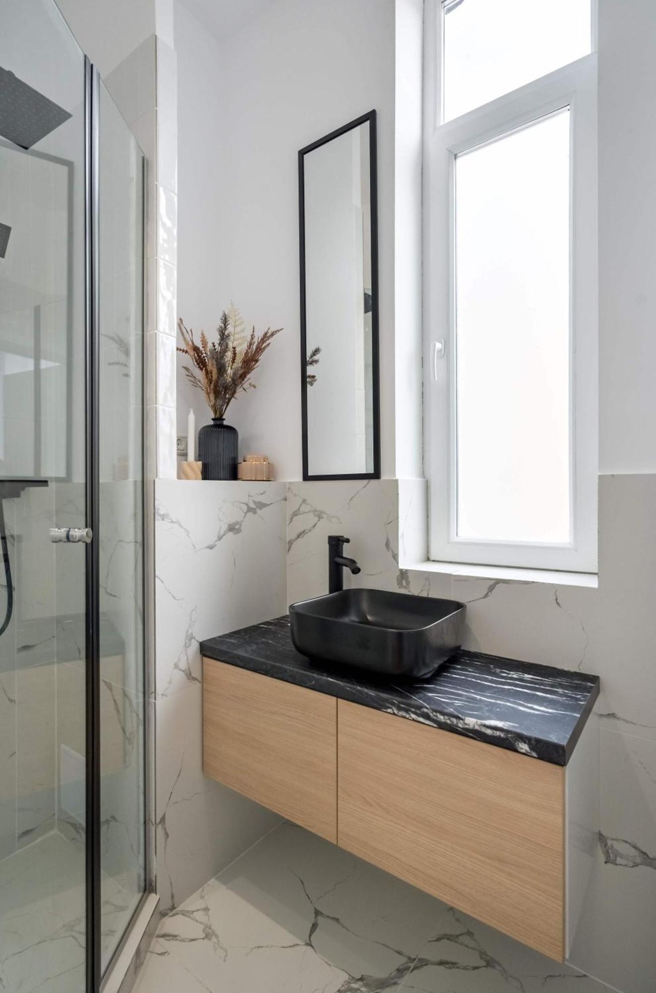 Elegant & Bright 2br - Steps From Old Town Bucharest