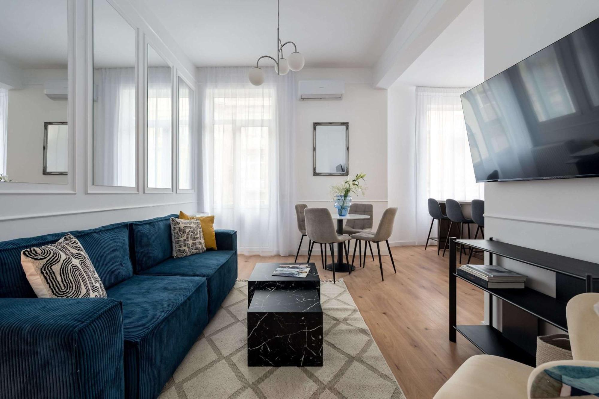 Elegant & Bright 2br - Steps From Old Town *