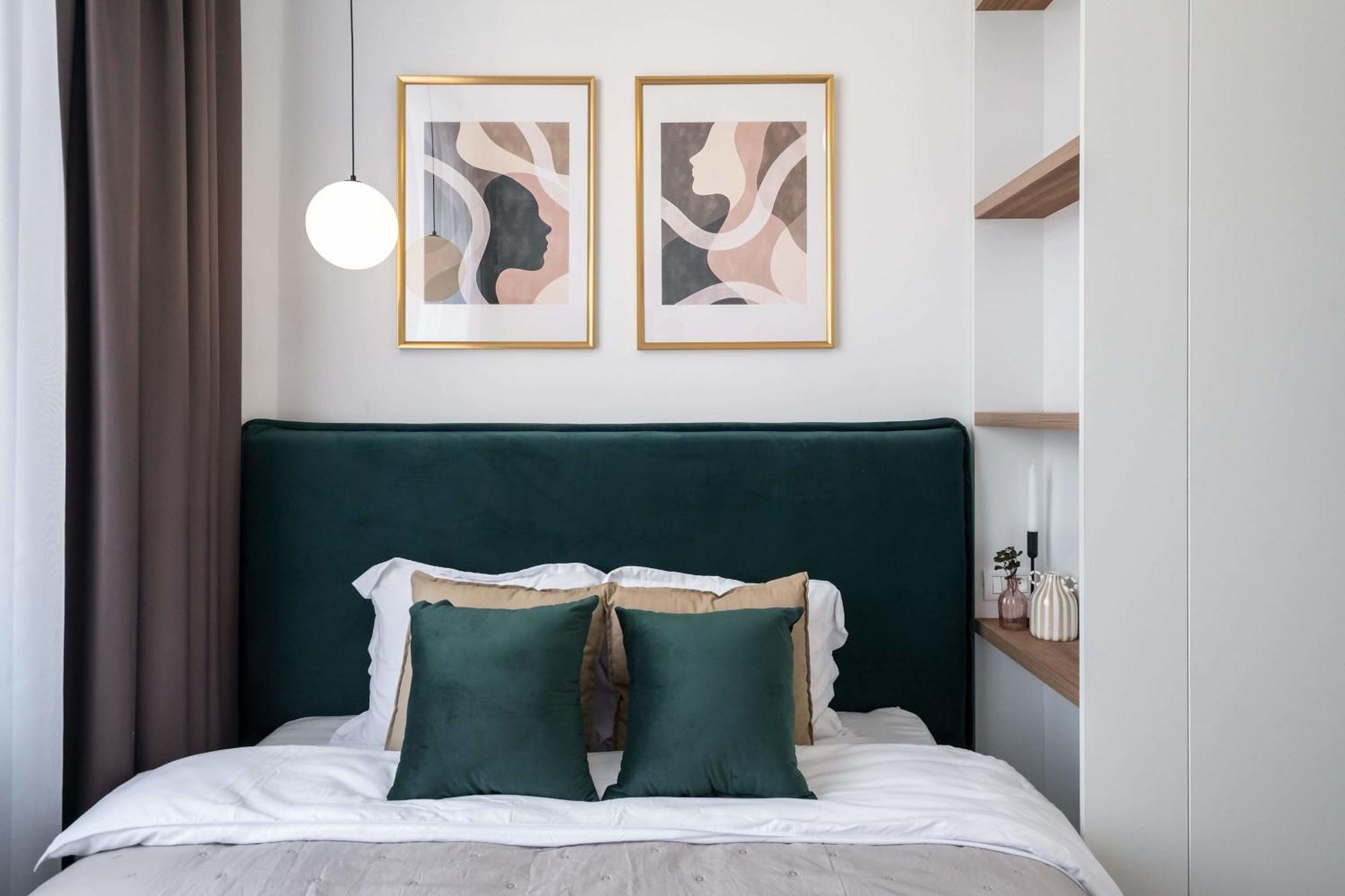 Elegant & Bright 2br - Steps From Old Town