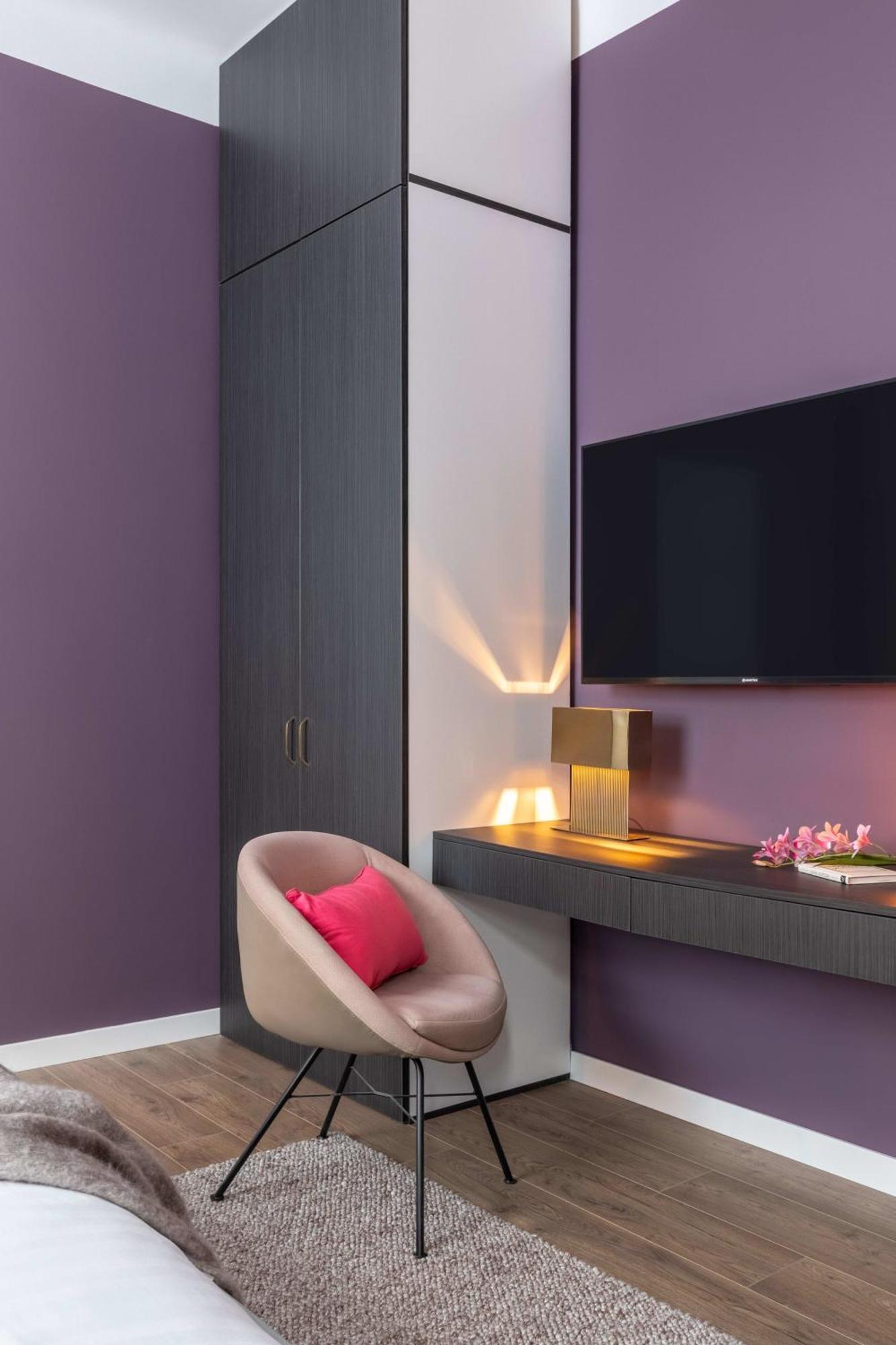 Elegant & Bright 2br - Steps From Old Town * Bucharest
