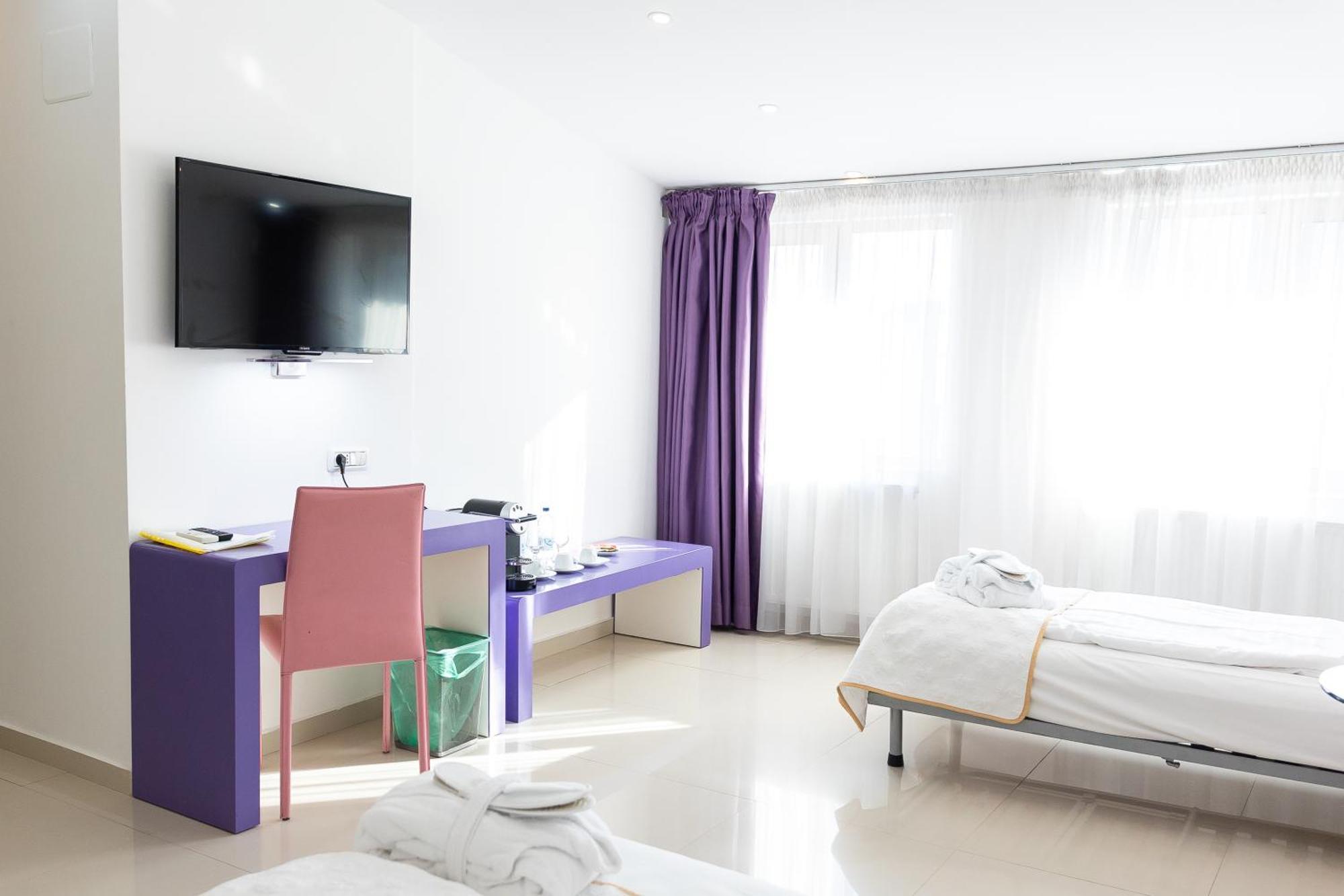 Hotel Christina Plus 4* Bucareste