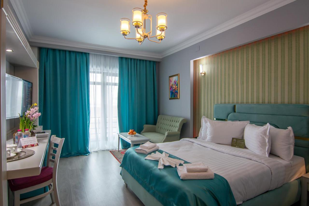 Phoenicia Express Hotel 4*