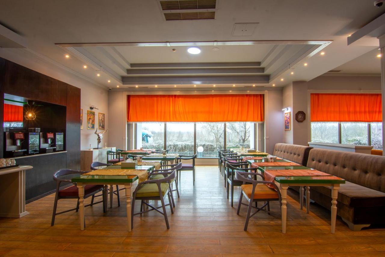 Phoenicia Express Hotel 4*