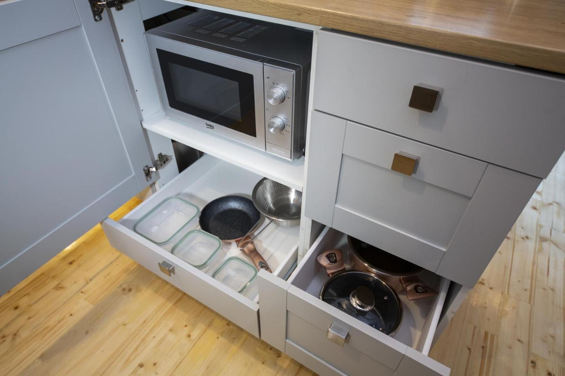 Athenaeum Spacious& Cozy 1br Prime Location W Balcony Apartament *