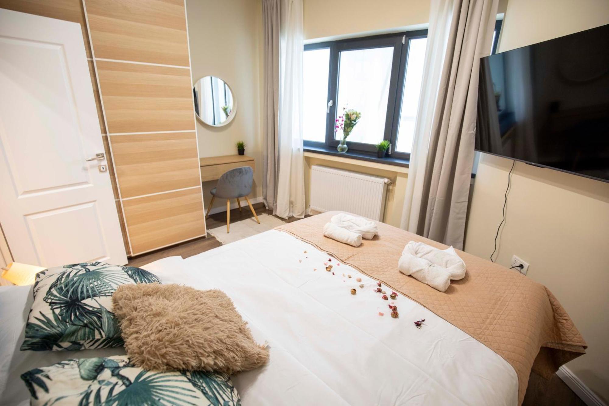Luxe Romana Apartment *