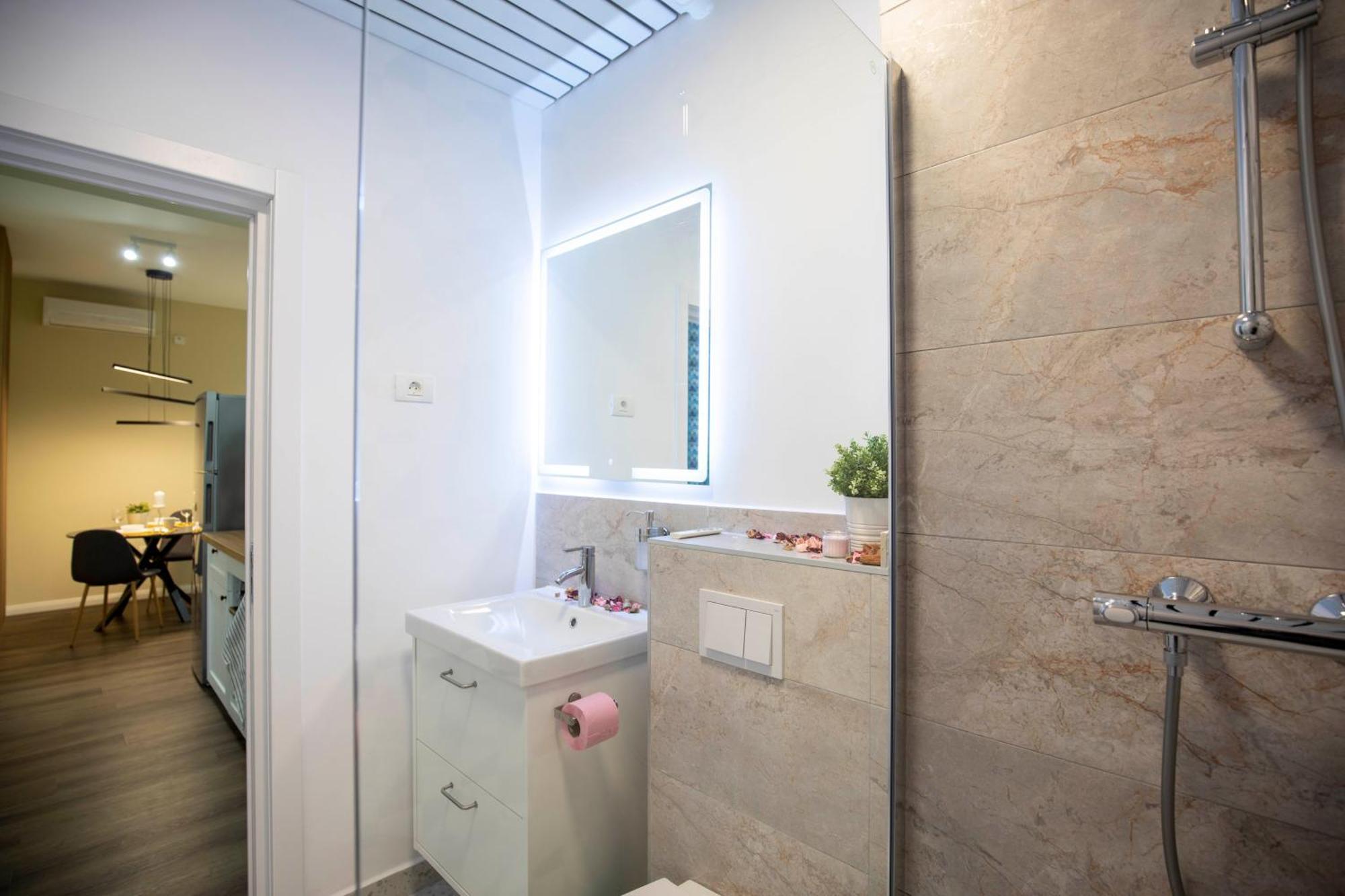 Apartment Luxe Romana Bucharest
