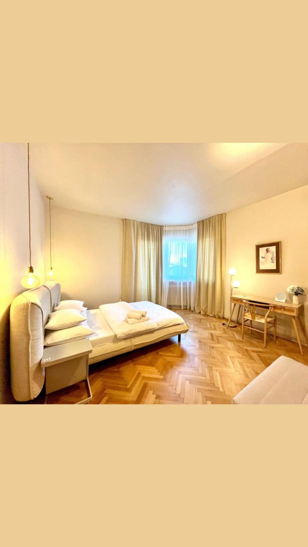 Hospedagem domiciliar Center Unirii Square Private With View - Shared Amenities Bucareste